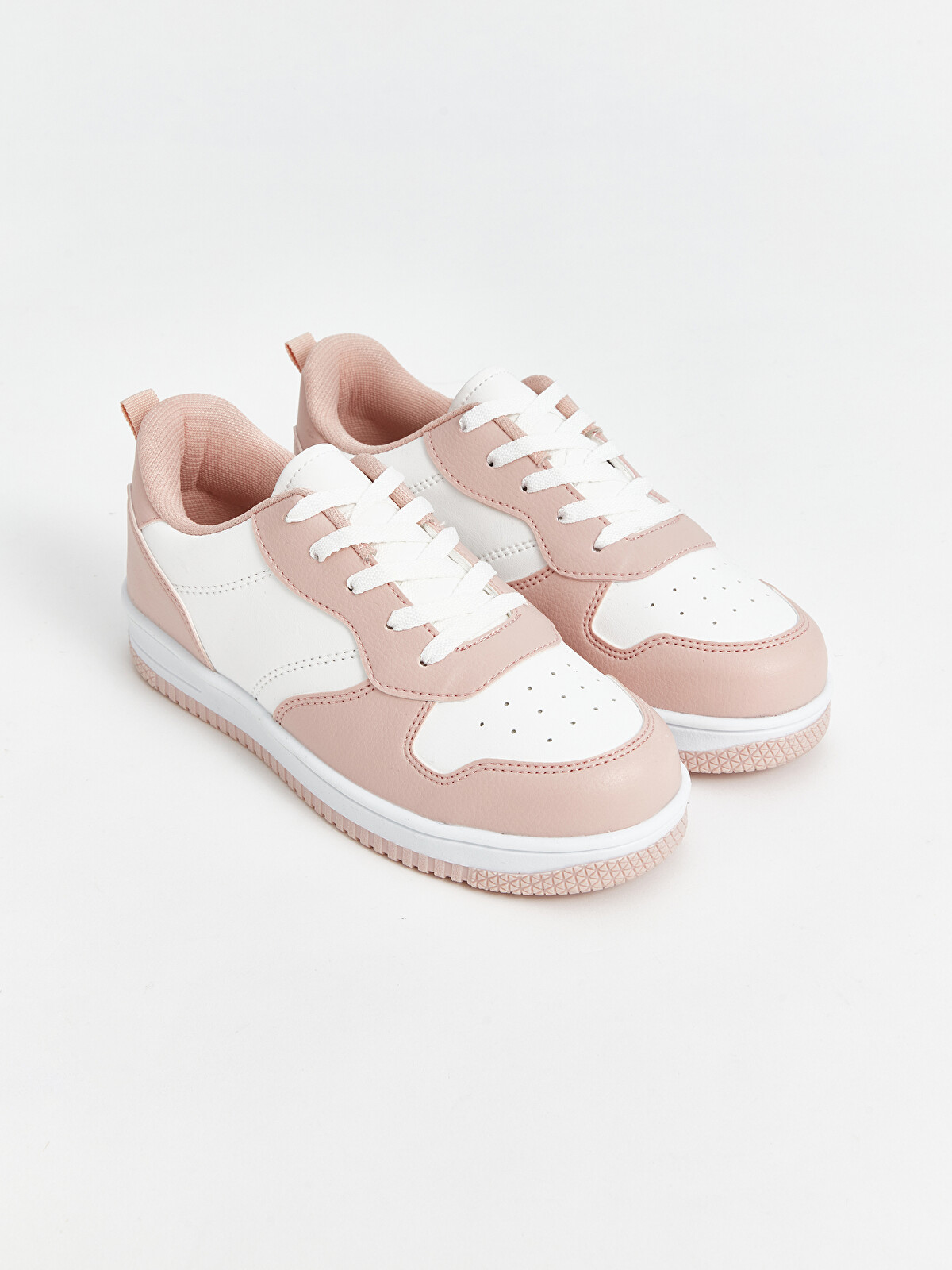いちご　5/29 15 LCW STEPS Bağcıklı Kız Çocuk Spor Ayakkabı - W4CD90Z4-JY6 | LC Waikiki