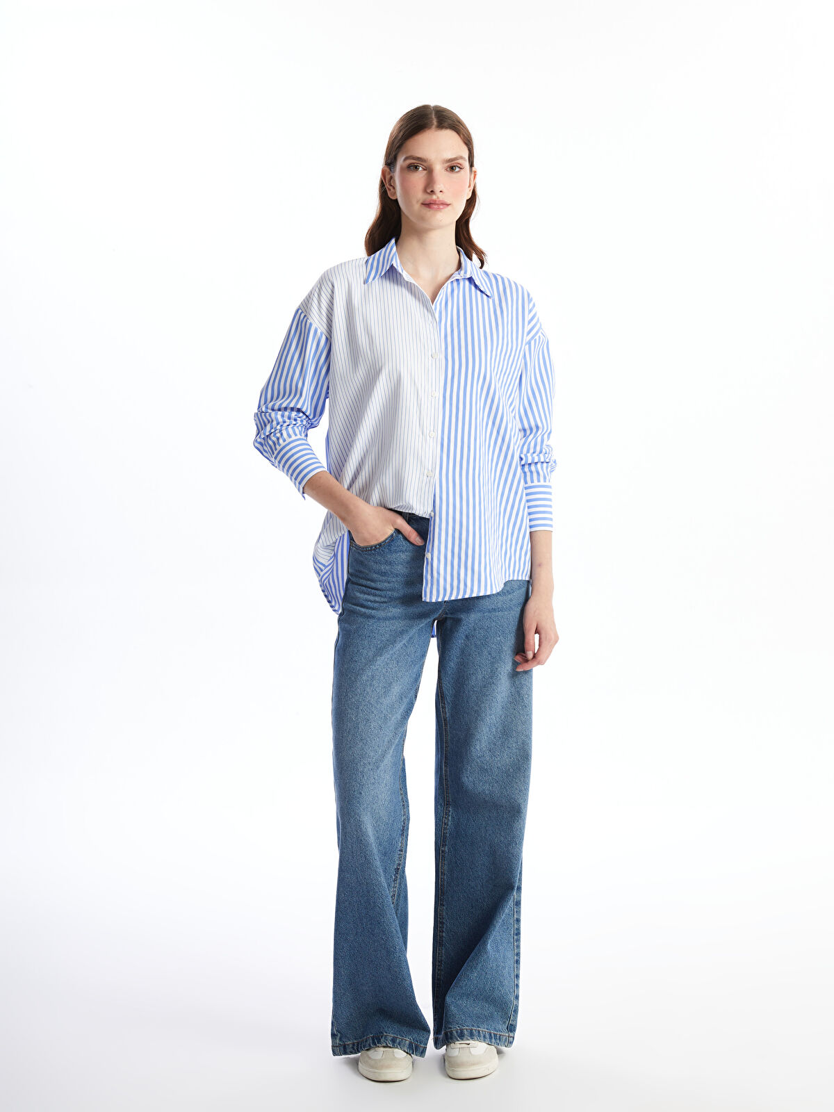 LCWAIKIKI Classic Mavi Çizgili Oversize Kadın Gömlek - W4GL27Z8