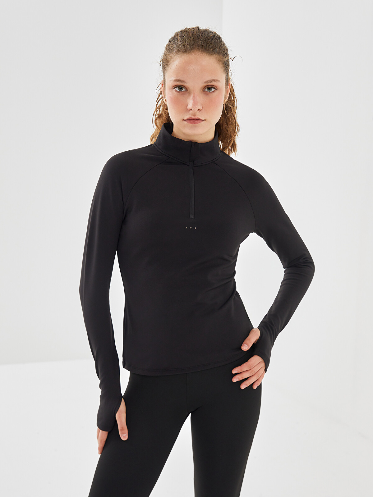 XSIDE ACTIVE Siyah Dik Yaka Reflektör Baskılı Kadın Spor Tişört