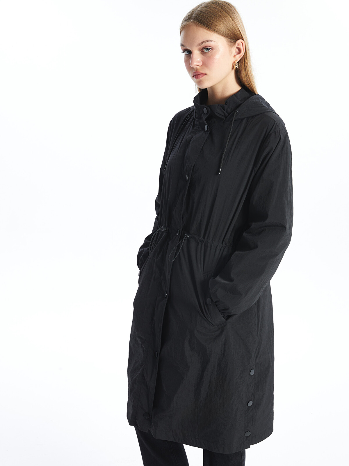 LCW Modest Kadın Kapüşonlu Düz Yağmurluk - W51579Z8-RQL | LC Waikiki