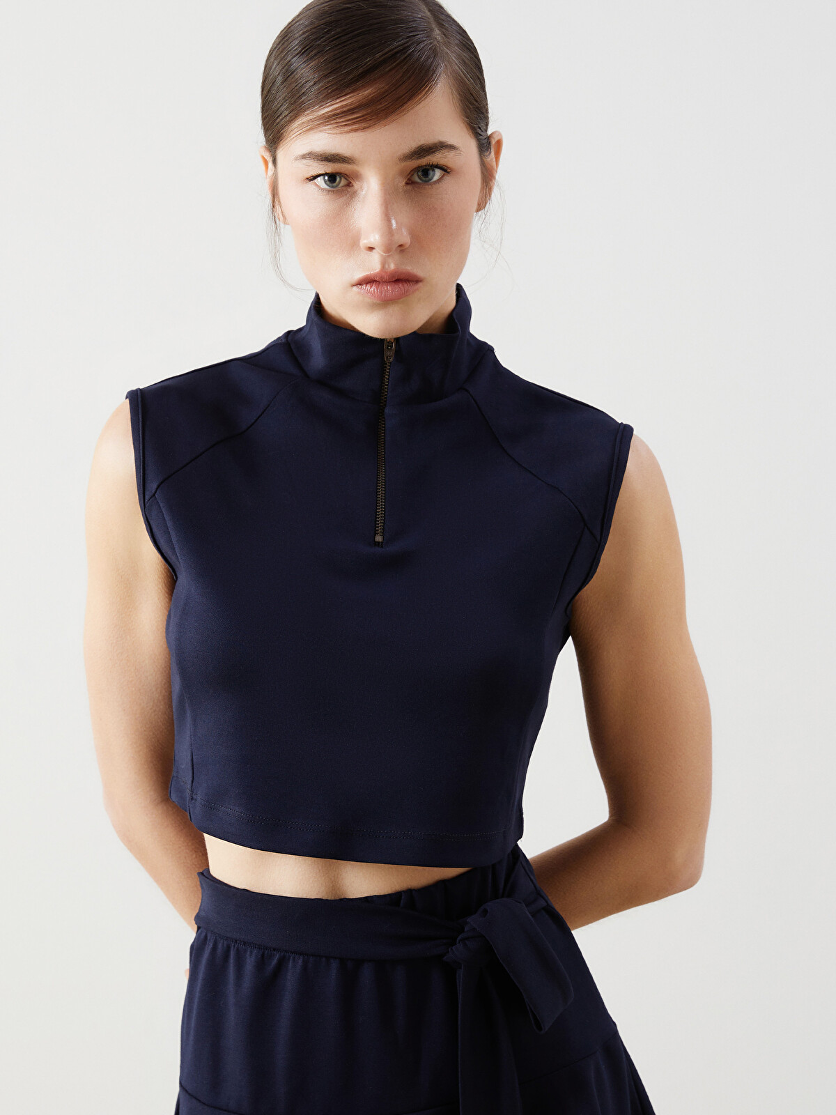 Natuvera Funnel Neck Women's Crop Top - W4M869Z8-ZEL | LC Waikiki