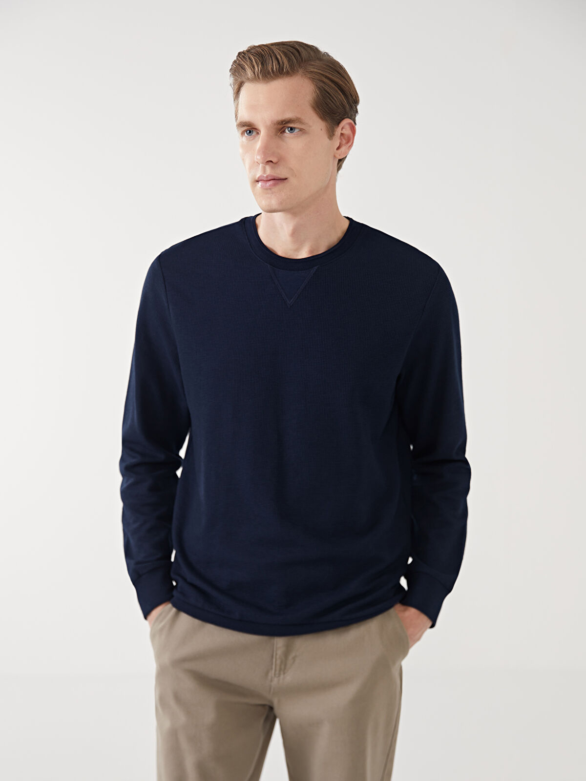 LCWAIKIKI Classic Bisiklet Yaka Uzun Kollu Erkek Sweatshirt
