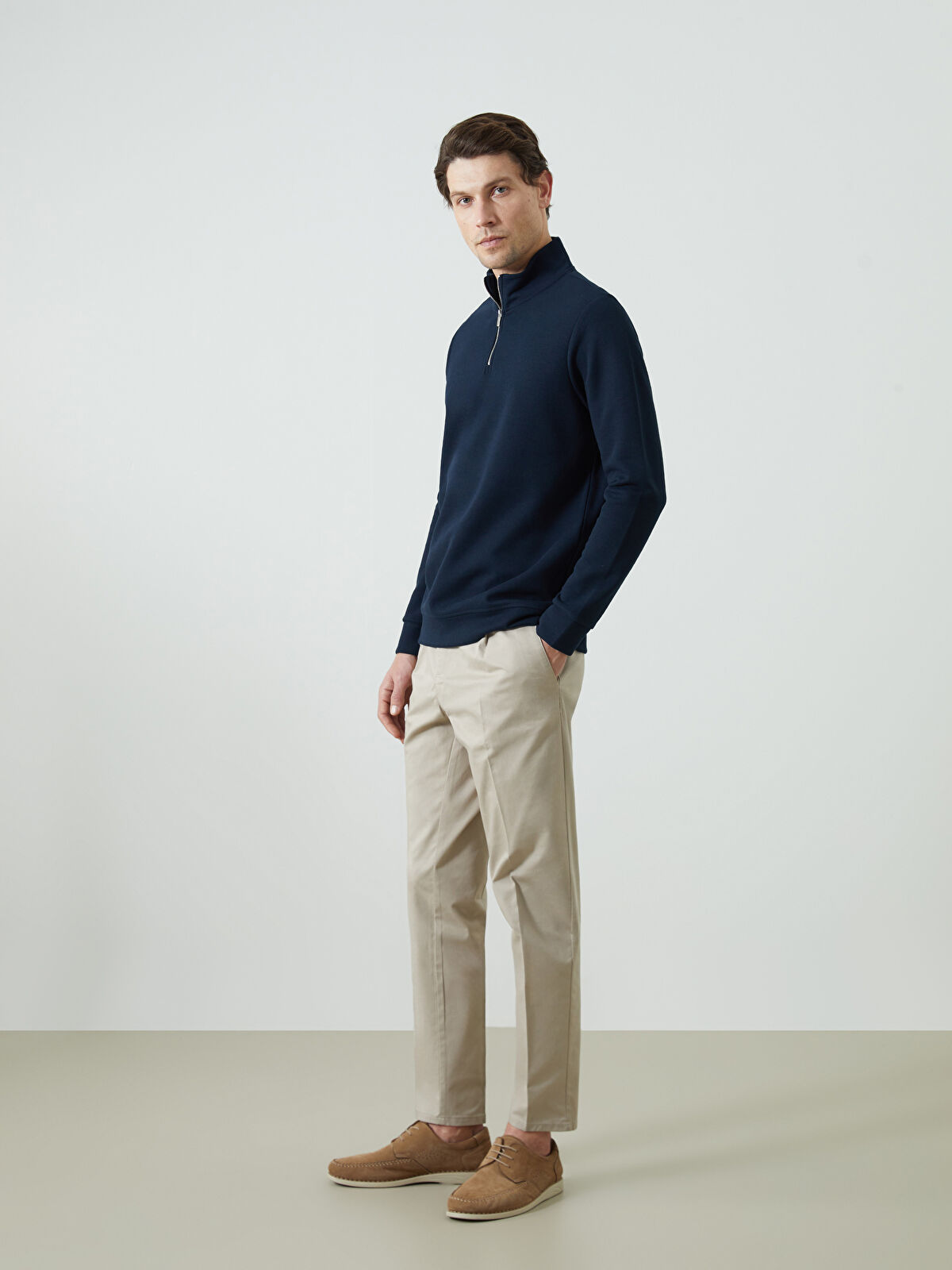 LCWAIKIKI Classic Dik Yaka Erkek Sweatshirt