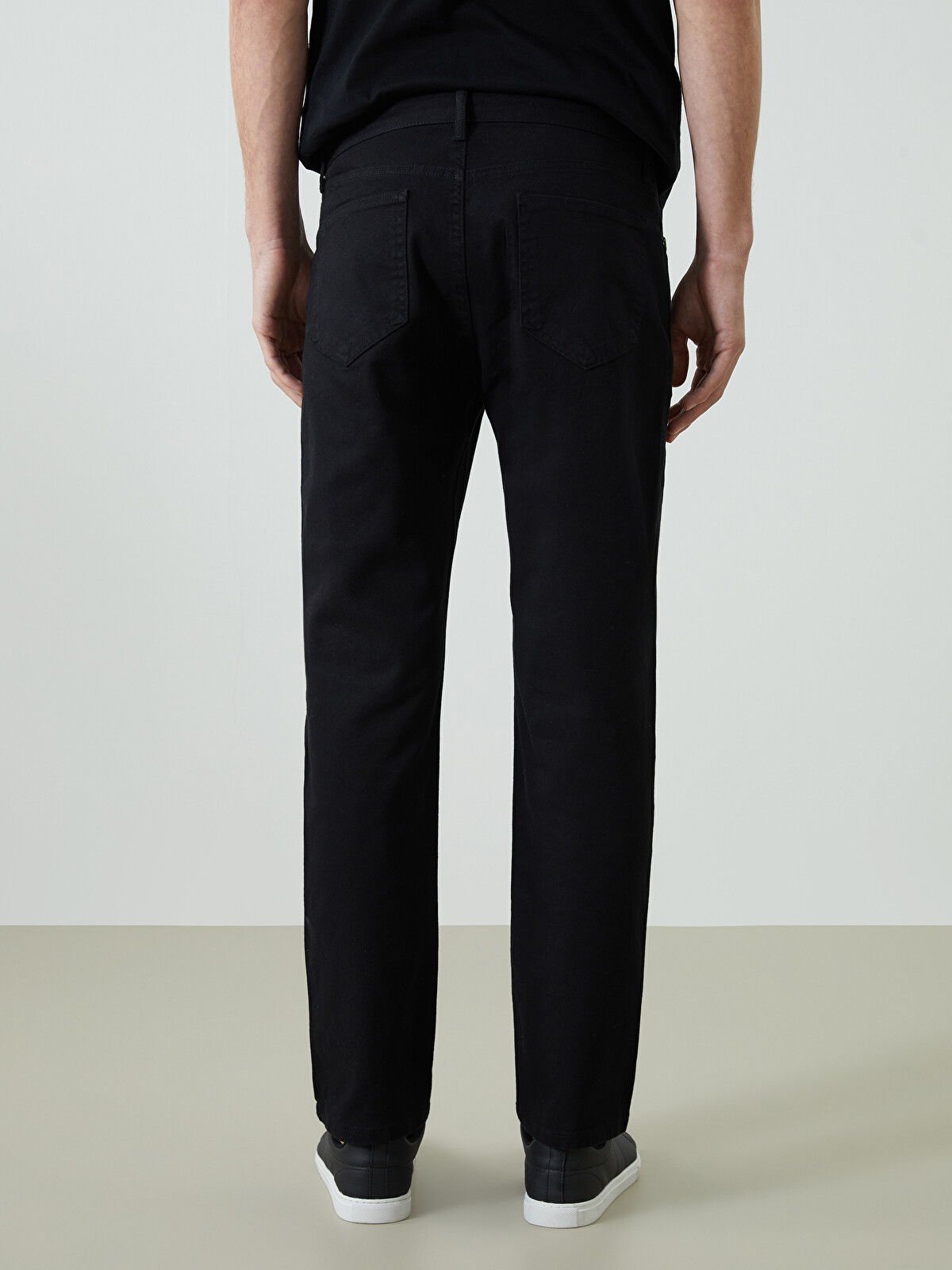 LCWAIKIKI Classic Siyah Standart Kalıp Gabardin Erkek Chino