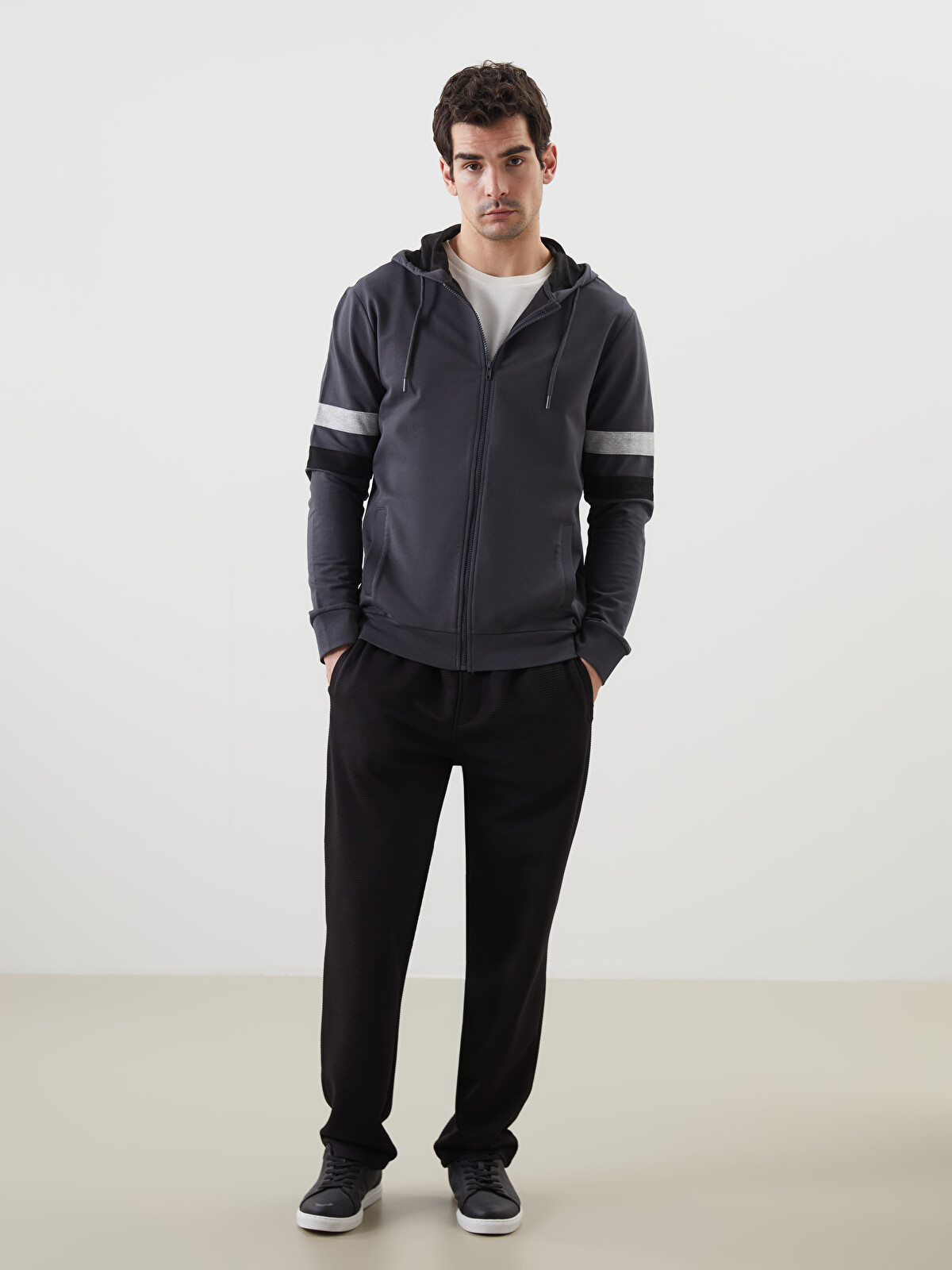 LCWAIKIKI Classic Hooded Long Sleeve Men's Zip-up Sweatshirt