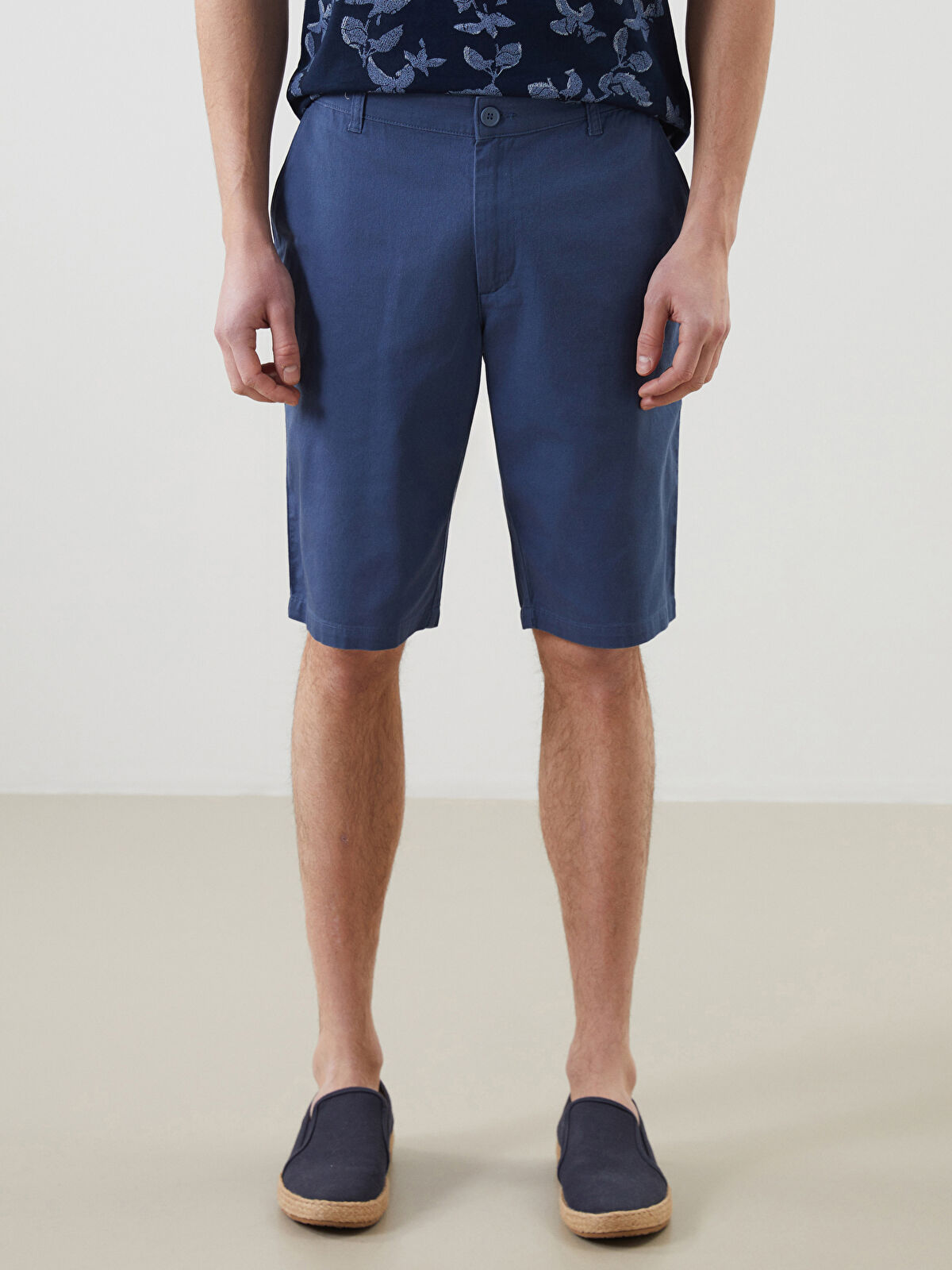 LCWAIKIKI Classic Regular Fit Gabardine Men's Shorts -S51095Z8-KJ2