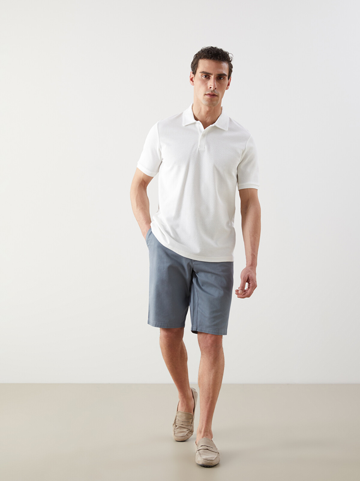 LCWAIKIKI Classic Regular Fit Gabardine Men's Shorts - S51095Z8