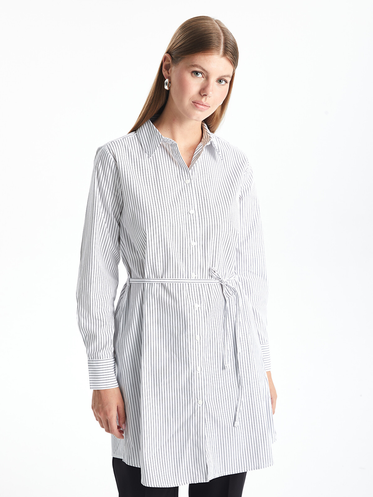 RUFFLOG メッシュシャツ ホワイト LCWAIKIKI Classic Striped Dobby Women's Shirt Tunic - S52349Z8-LJX