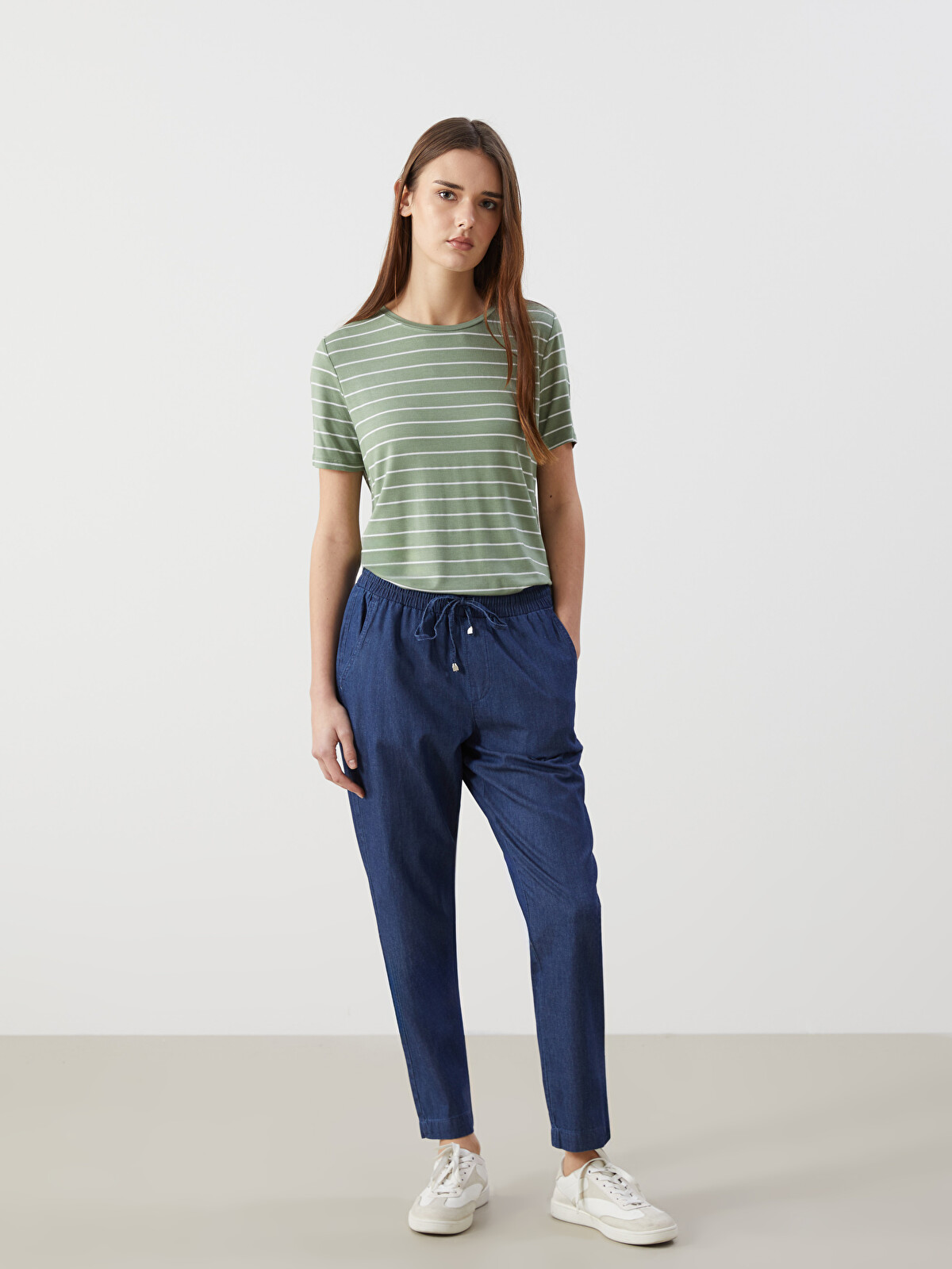 LCWAIKIKI Classic Elasticated Waist Carrot Fit Women's Jeans