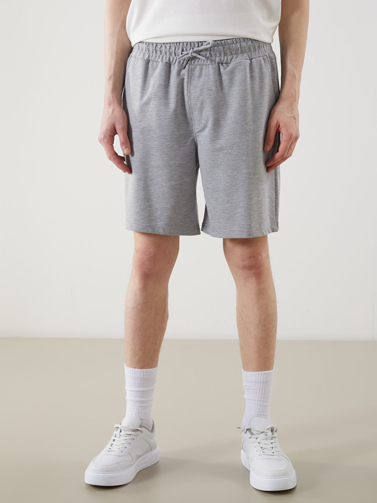 XSIDE Standard Fit Men's Shorts -S52900Z8-LAL - LC Waikiki