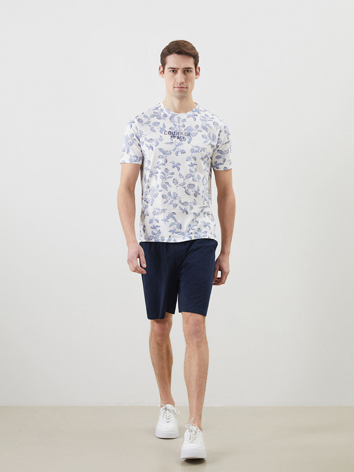 LCWAIKIKI Classic Standard Fit Men's Shorts -S53431Z8-DWP