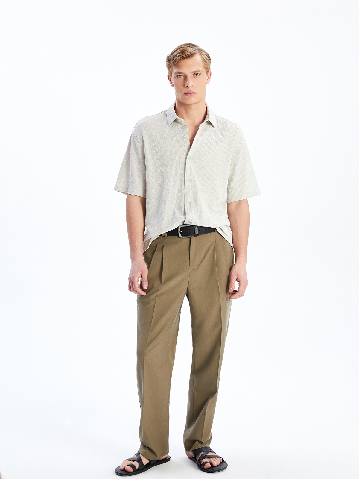 LCW Vision Standard Fit Men's Trousers - S53446Z8-DMK | LC Waikiki