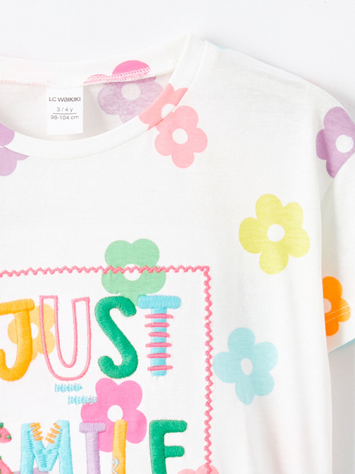 LCW Kids Ekru Bisiklet Yaka Çiçekli Kız Çocuk Tişört - S54273Z1