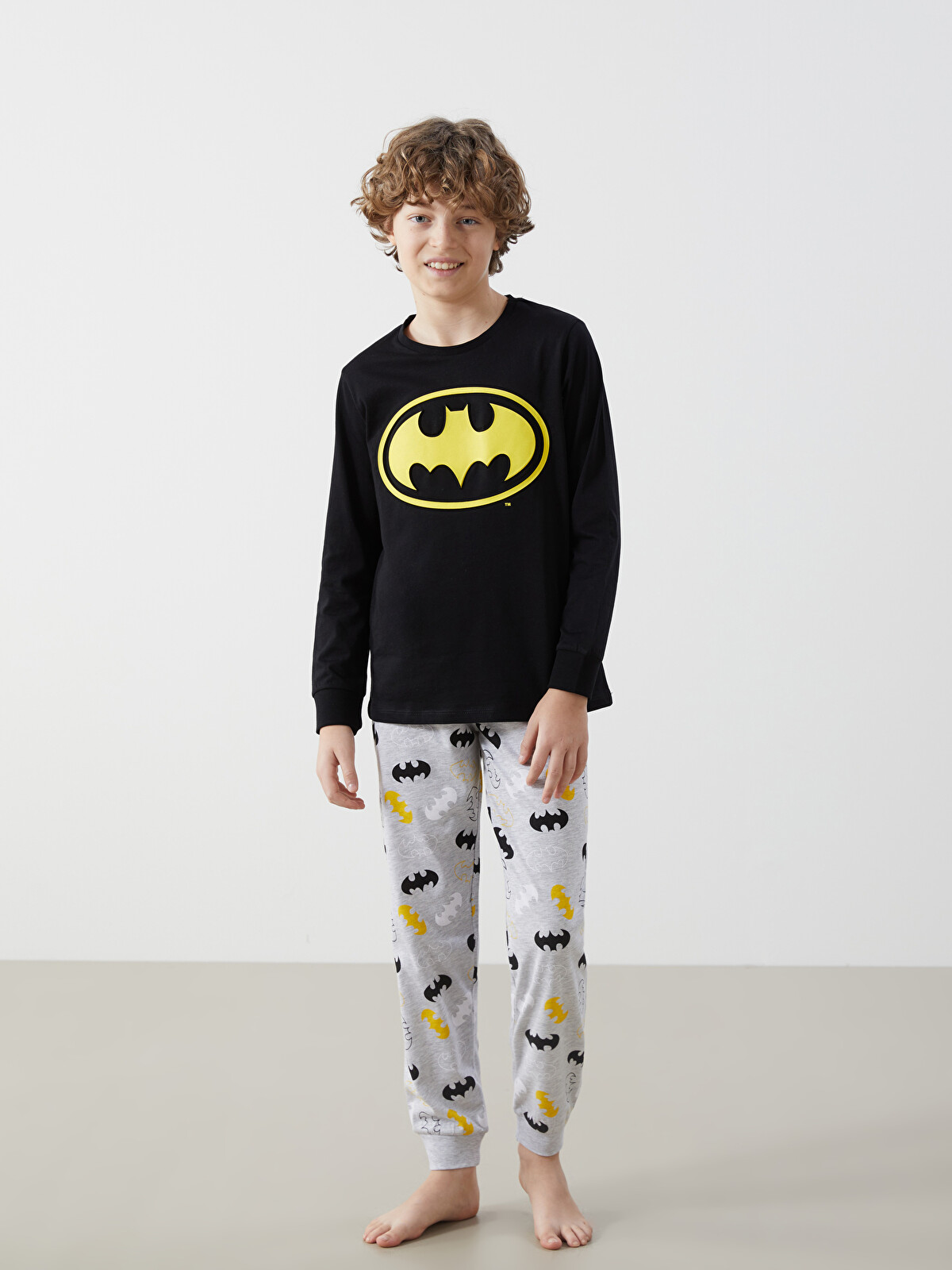 LCW Kids Siyah Bisiklet Yaka Batman Baskılı Erkek Çocuk Pijama
