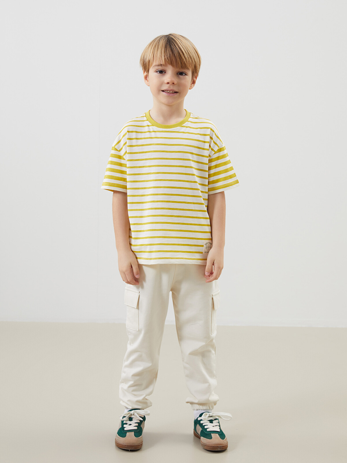 LCW Kids Yeşil Bisiklet Yaka Çizgili Erkek Çocuk Tişört 2'li