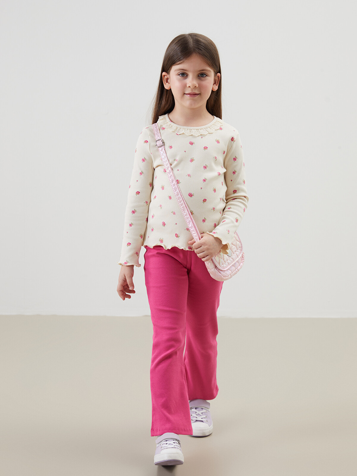 LCW Kids Ekru Çiçekli Dantelli Kız Çocuk Tişört ve Tayt 2'li