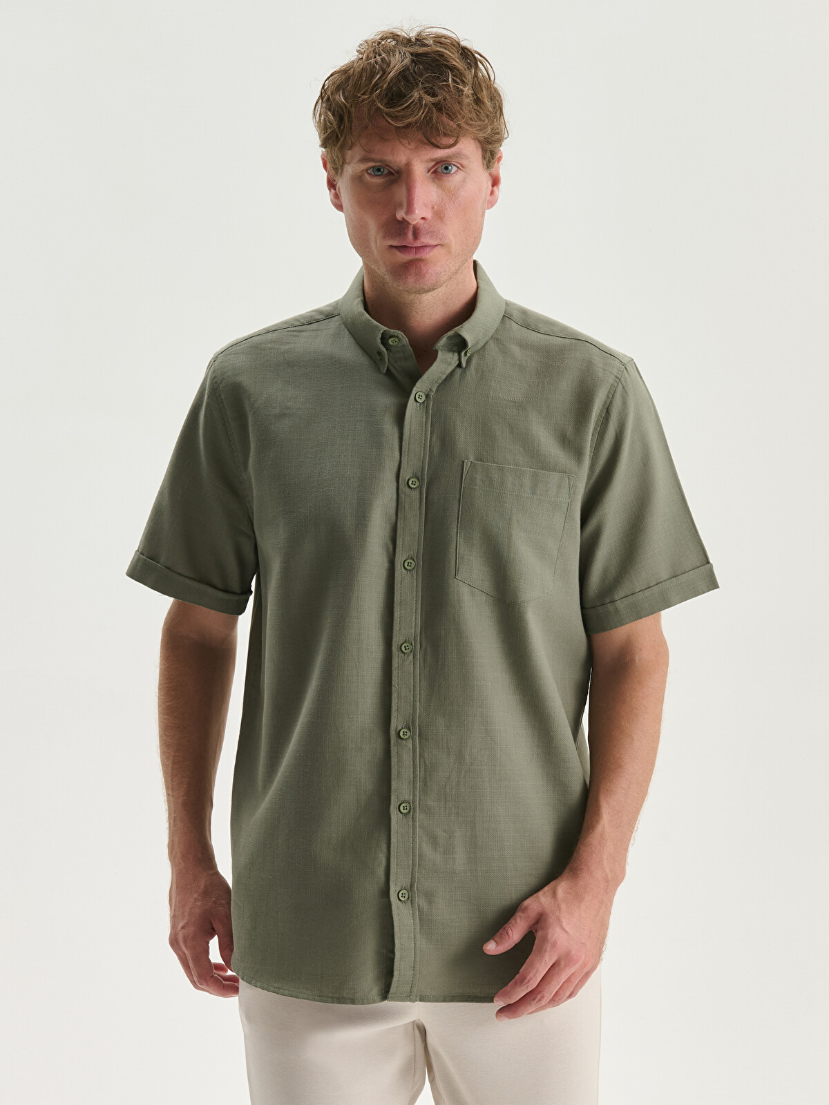 LCWAIKIKI Classic Regular Fit Short Sleeve Poplin Men's Shirt