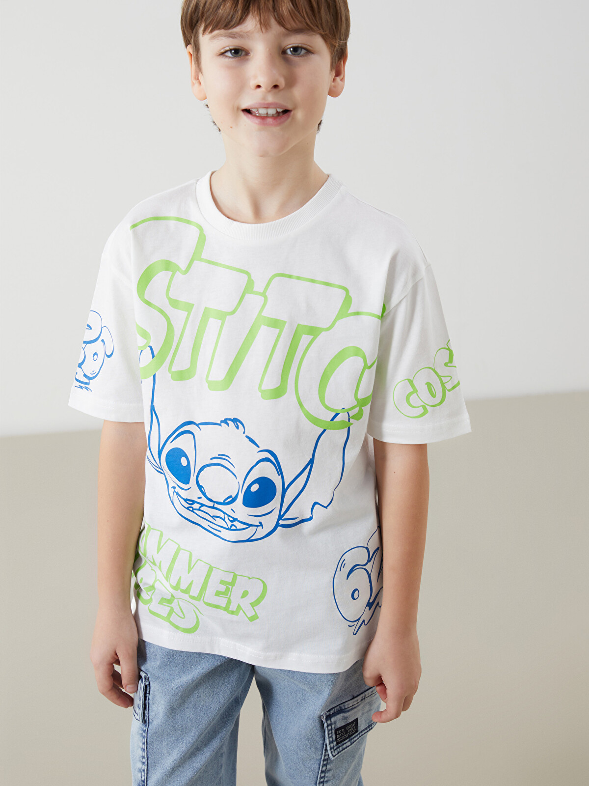 LCW Kids Bisiklet Yaka Stitch Baskılı Erkek Çocuk Tişört