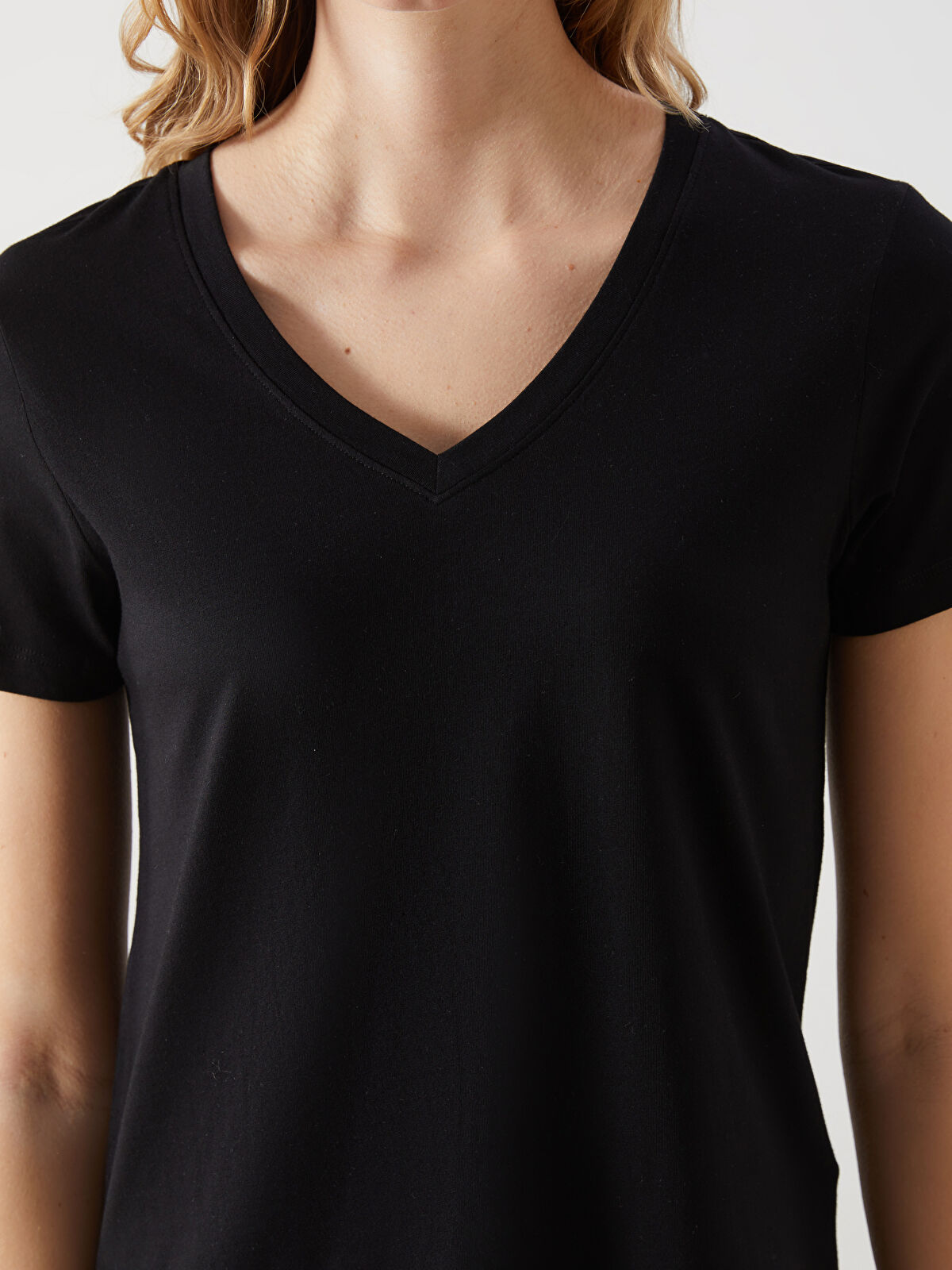 レディースファッション Romanstii Womens Classic-Fit Short Sleeve V-Neck T-Shirt,Black,L RESIST relaxed v-neck t-shirt — One Temecula Valley PAC