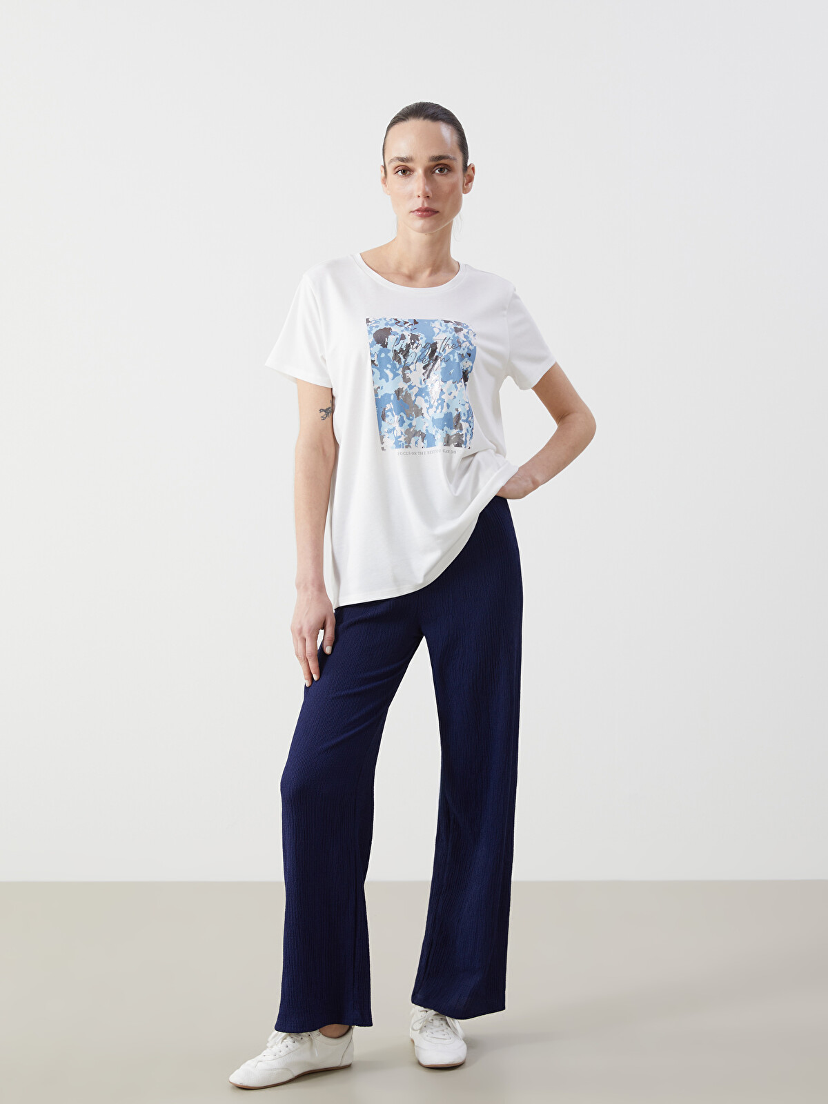 LCWAIKIKI Classic Elasticated Waist Textured Women's Trousers
