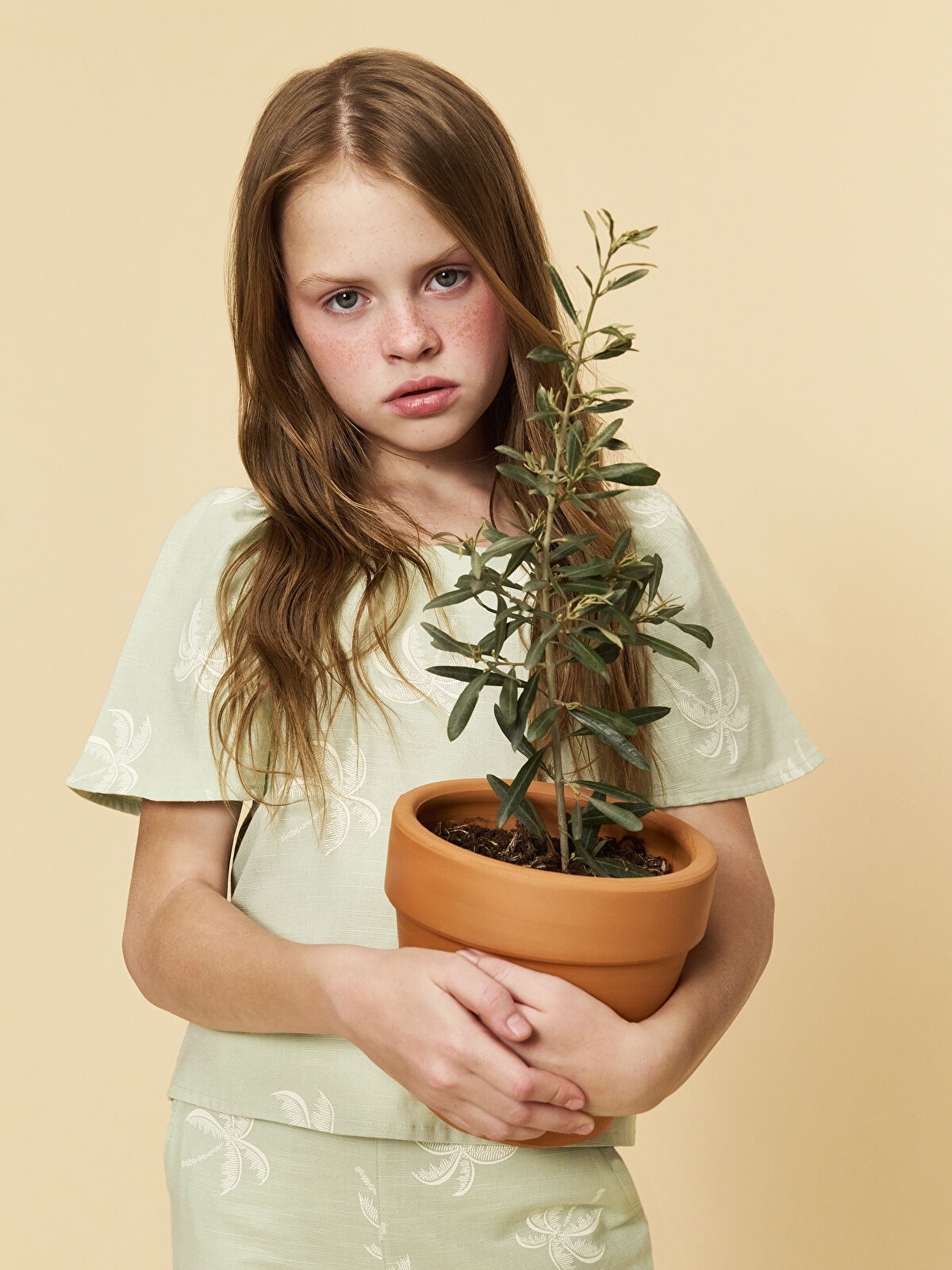 LCW Kids Kare Yaka Kız Çocuk Bluz ve Pantolon