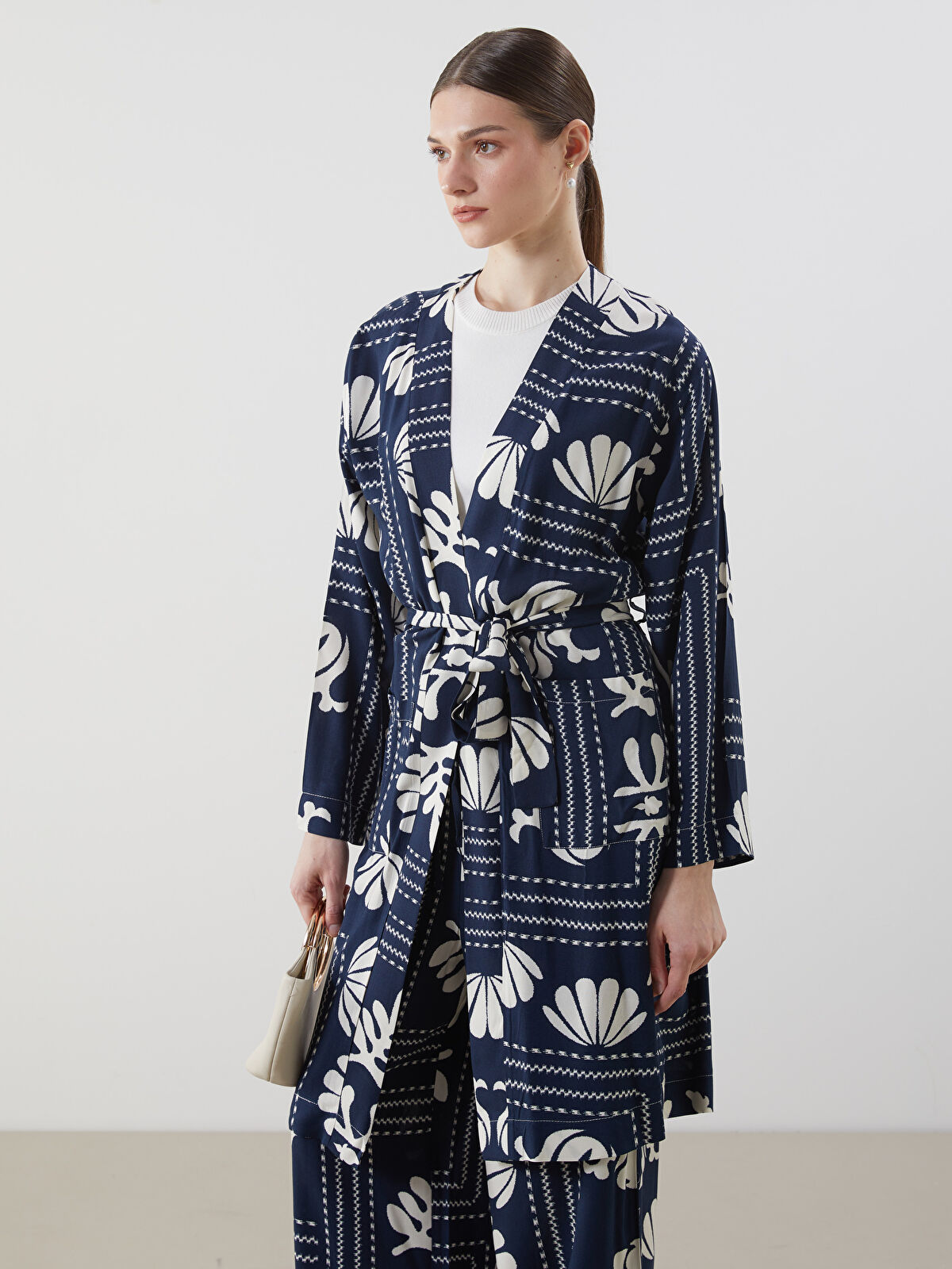 LCW Modest Lacivert Şal Yaka Desenli Oversize Kadın Kimono