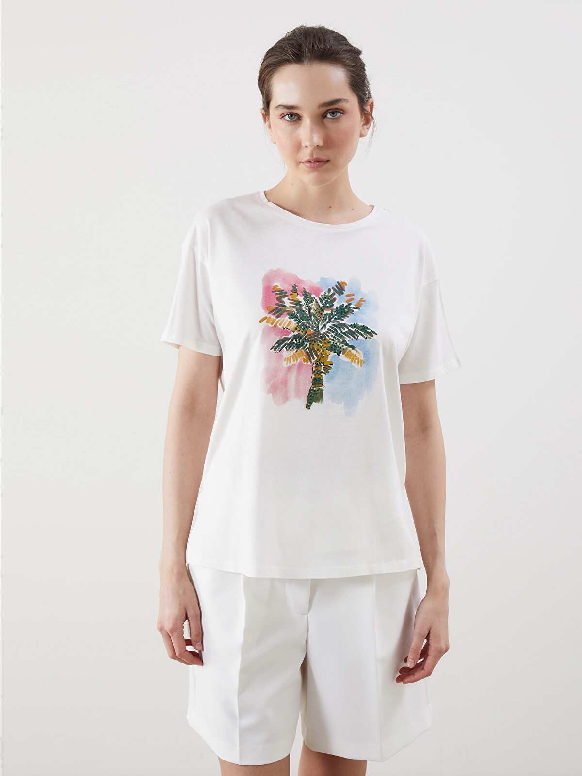 LCWAIKIKI Classic Woman White T-shirt - S5FP90Z8-R9J | LC Waikiki