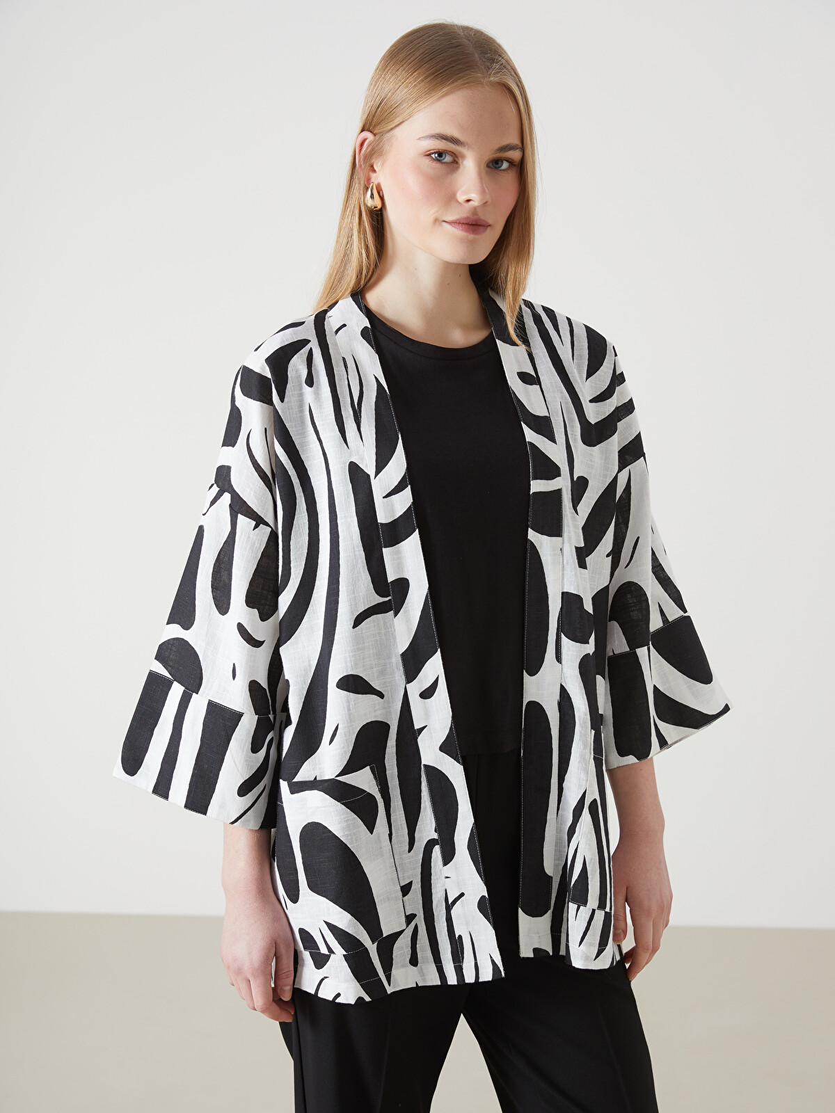 LCW Vision Şal Yaka Desenli Oversize Kadın Kimono - S5G202Z8-LQJ