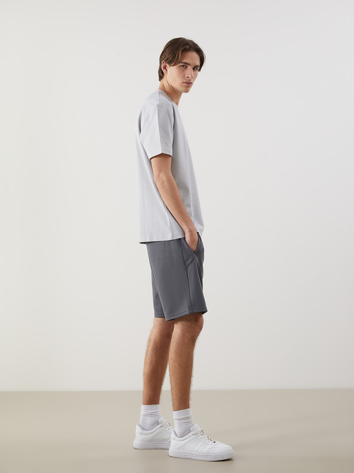 XSIDE Standard Fit Men's Shorts - S5G339Z8-YAN - LC Waikiki