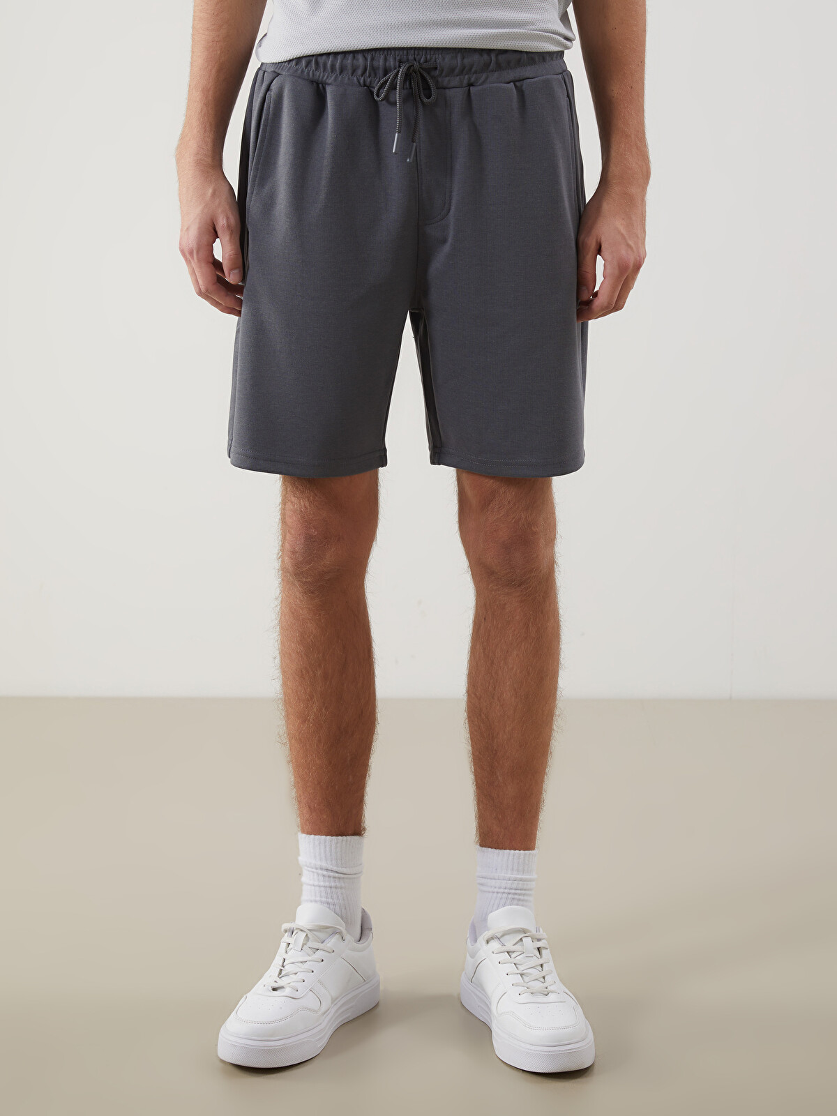 XSIDE Standard Fit Men's Shorts - S5G339Z8-YAN - LC Waikiki