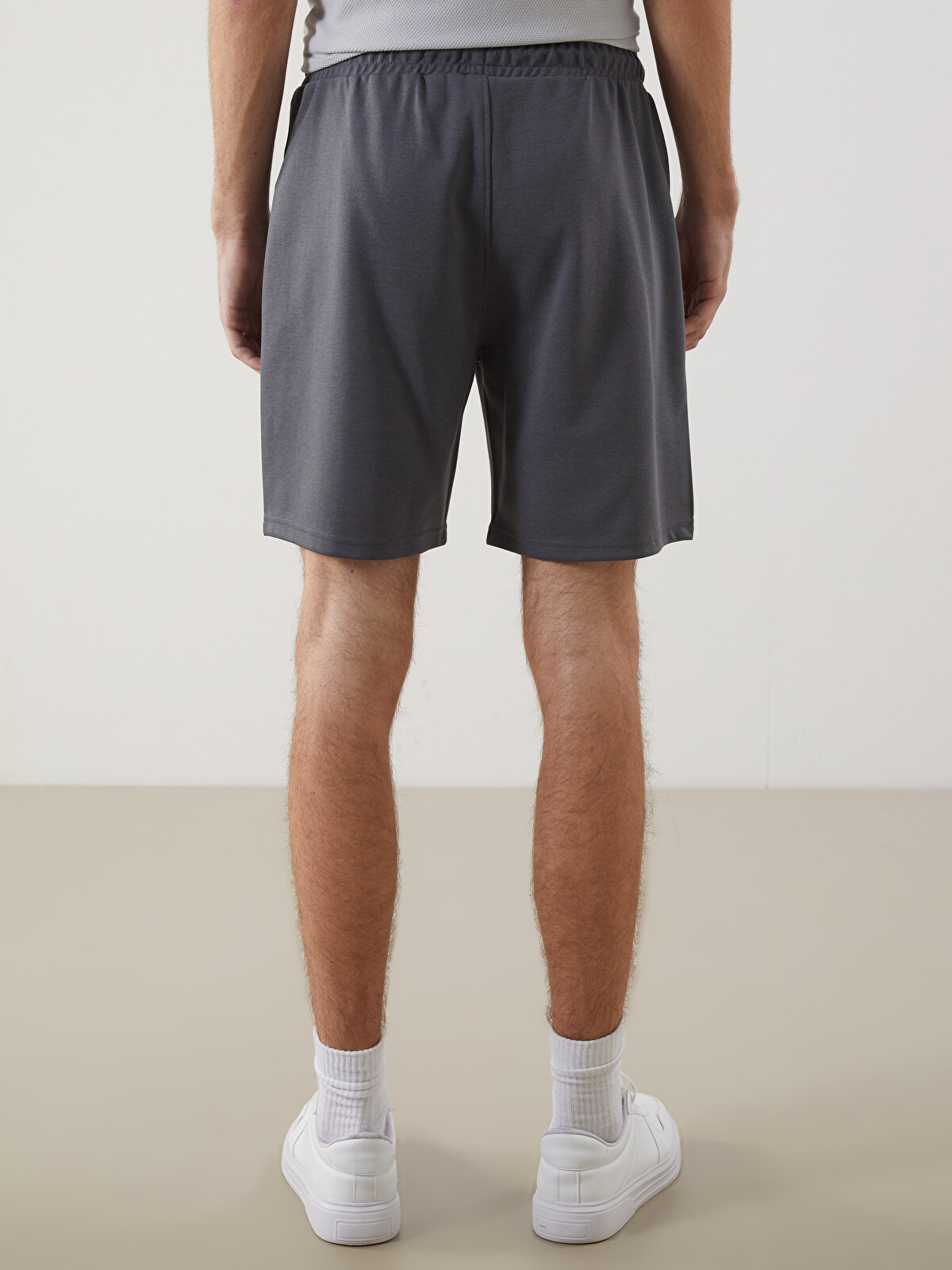 XSIDE Standard Fit Men's Shorts - S5G339Z8-YAN | LC Waikiki