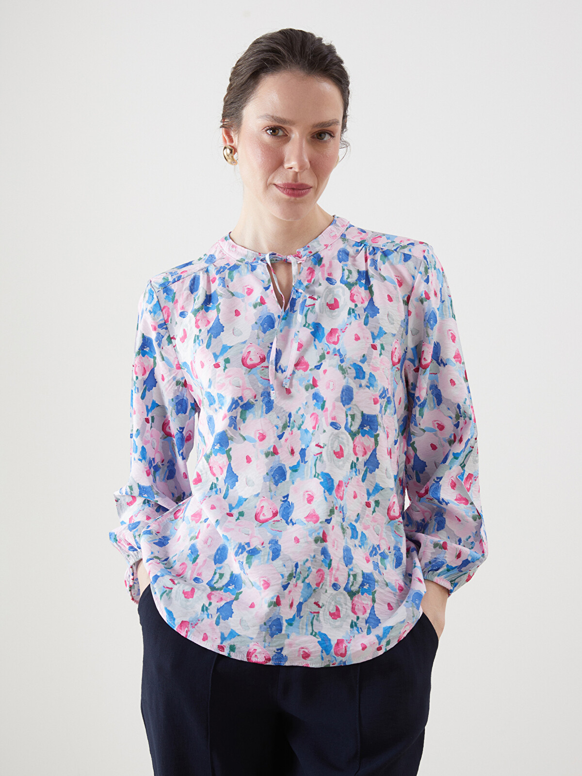 LCWAIKIKI Classic Tie Neck Floral Blouse - S5GJ63Z8-LT4 | LC Waikiki