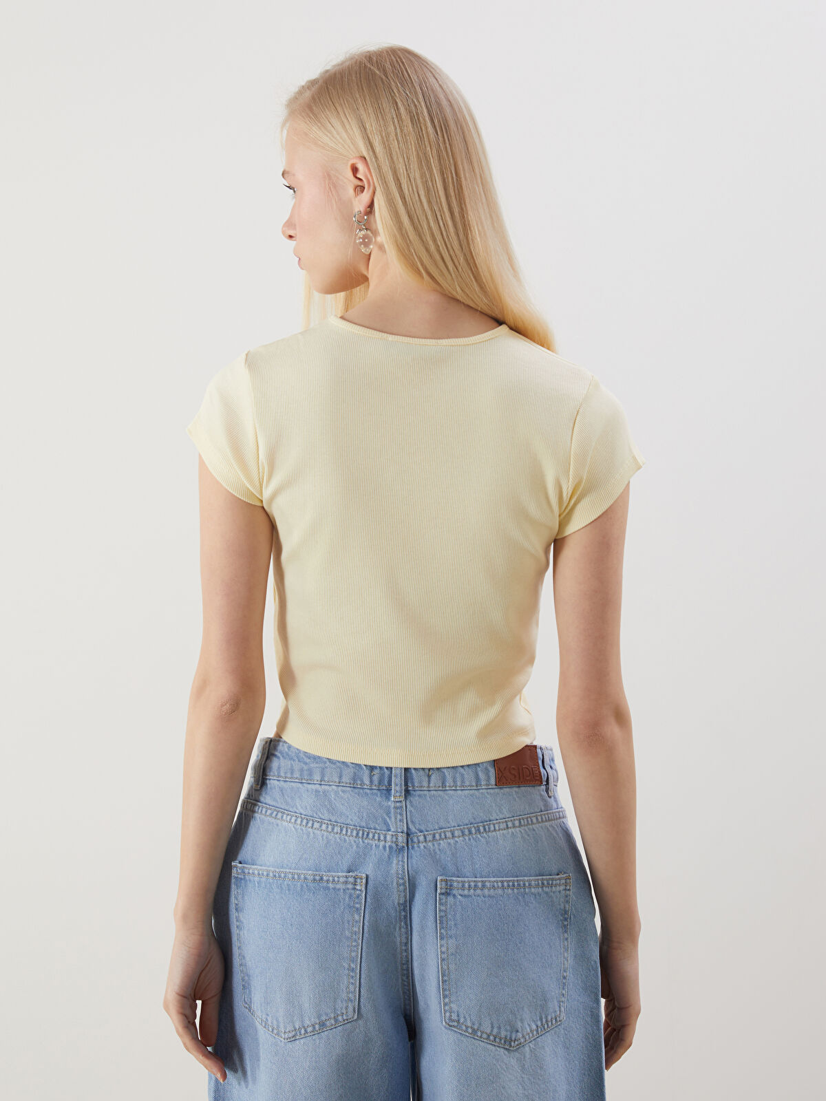 Crew Neck Textured Women's Crop Top -S5GR22Z8-DJQ - LC Waikiki