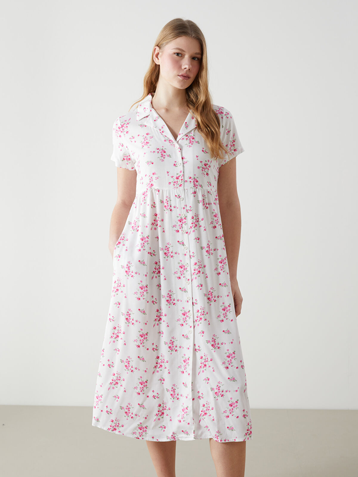 Suzuki Mayo ワンピース　Rose en Décolleté Suzuki Mayo ワンピース Rose en Décolleté