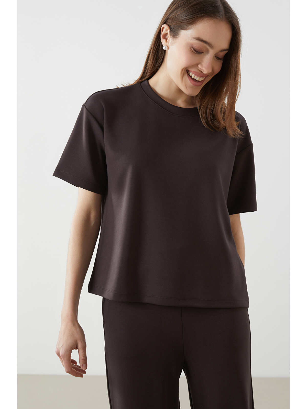 LCW Comfort Woman Brown T-shirt - S5I809Z8-HMK | LC Waikiki