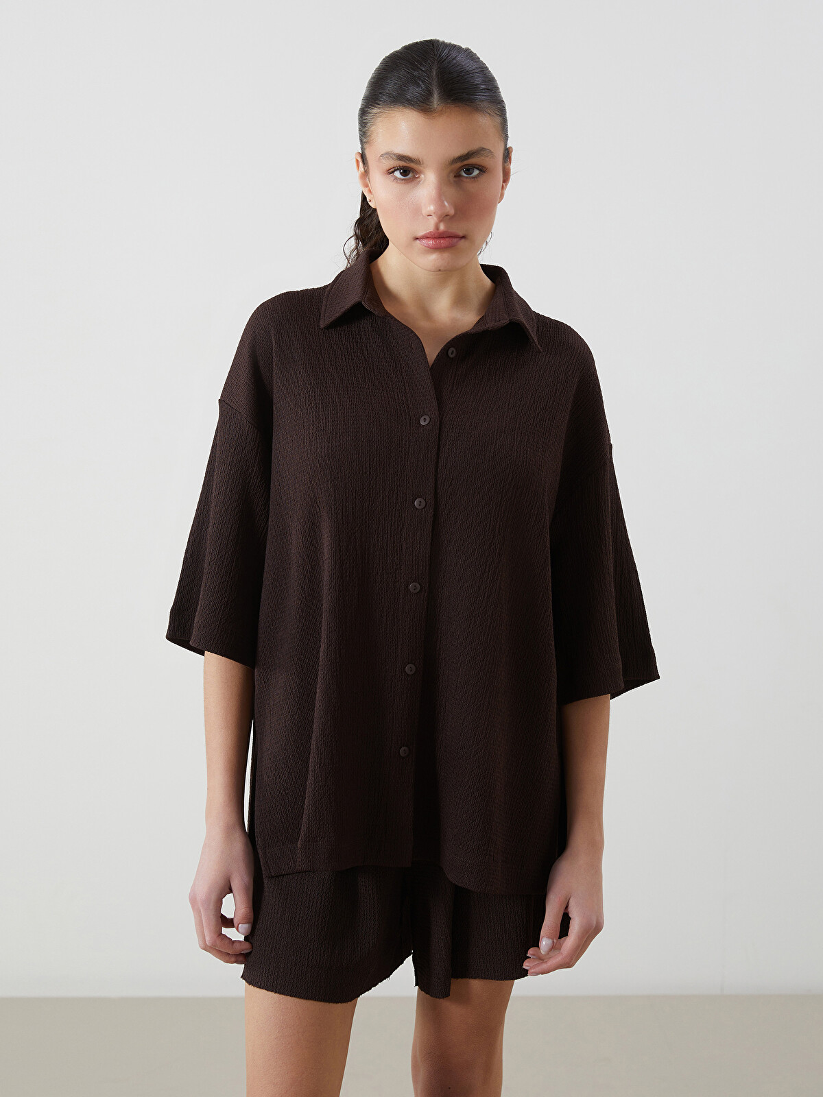 LCW Vision Textured Oversize Women's Shirt - S5ID75Z8-HMK | LC Waikiki