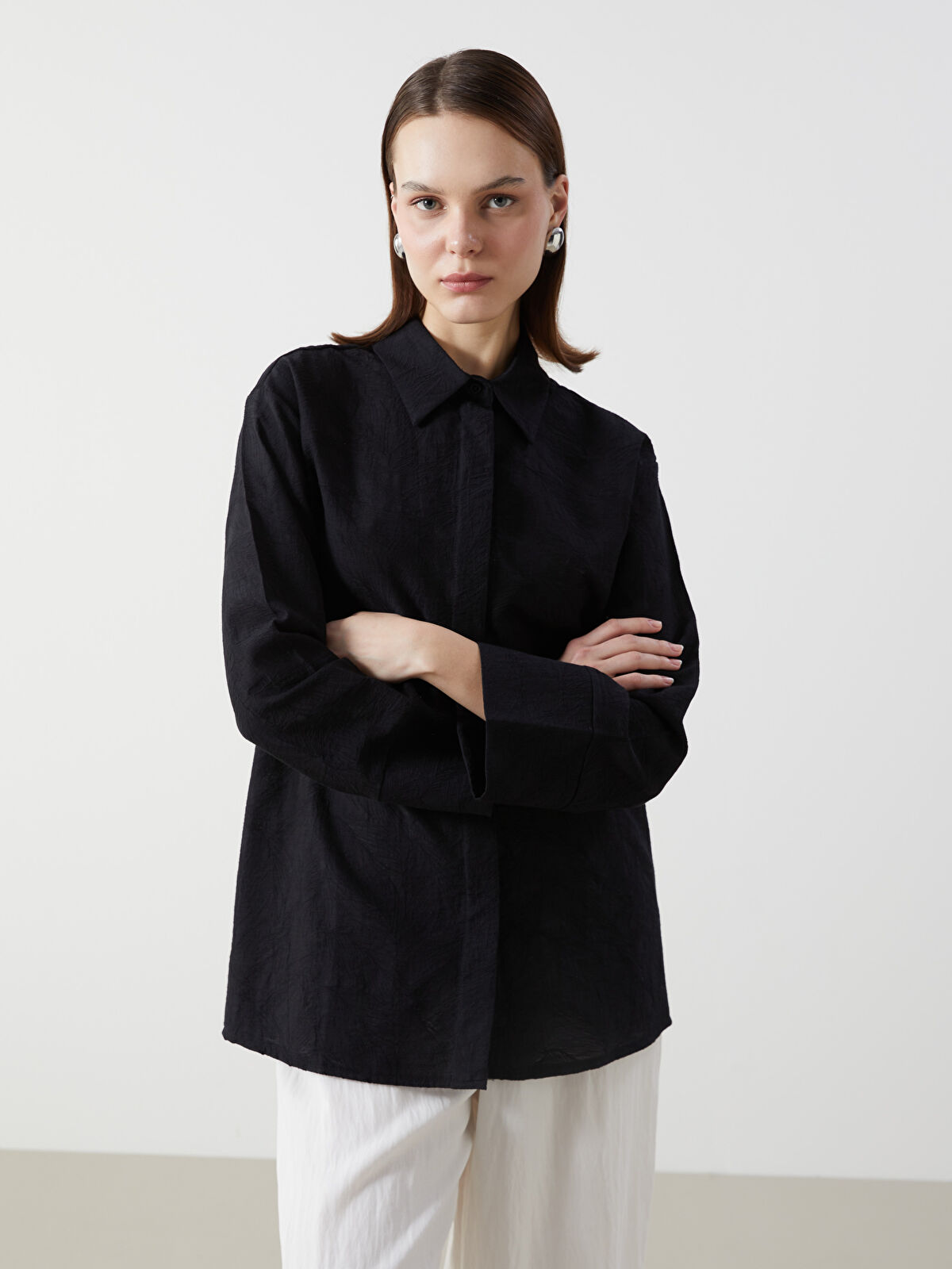 suavele TOROMI DRAPE L/S SHIRT 黒 suavele TOROMI DRAPE L/S SHIRT 黒