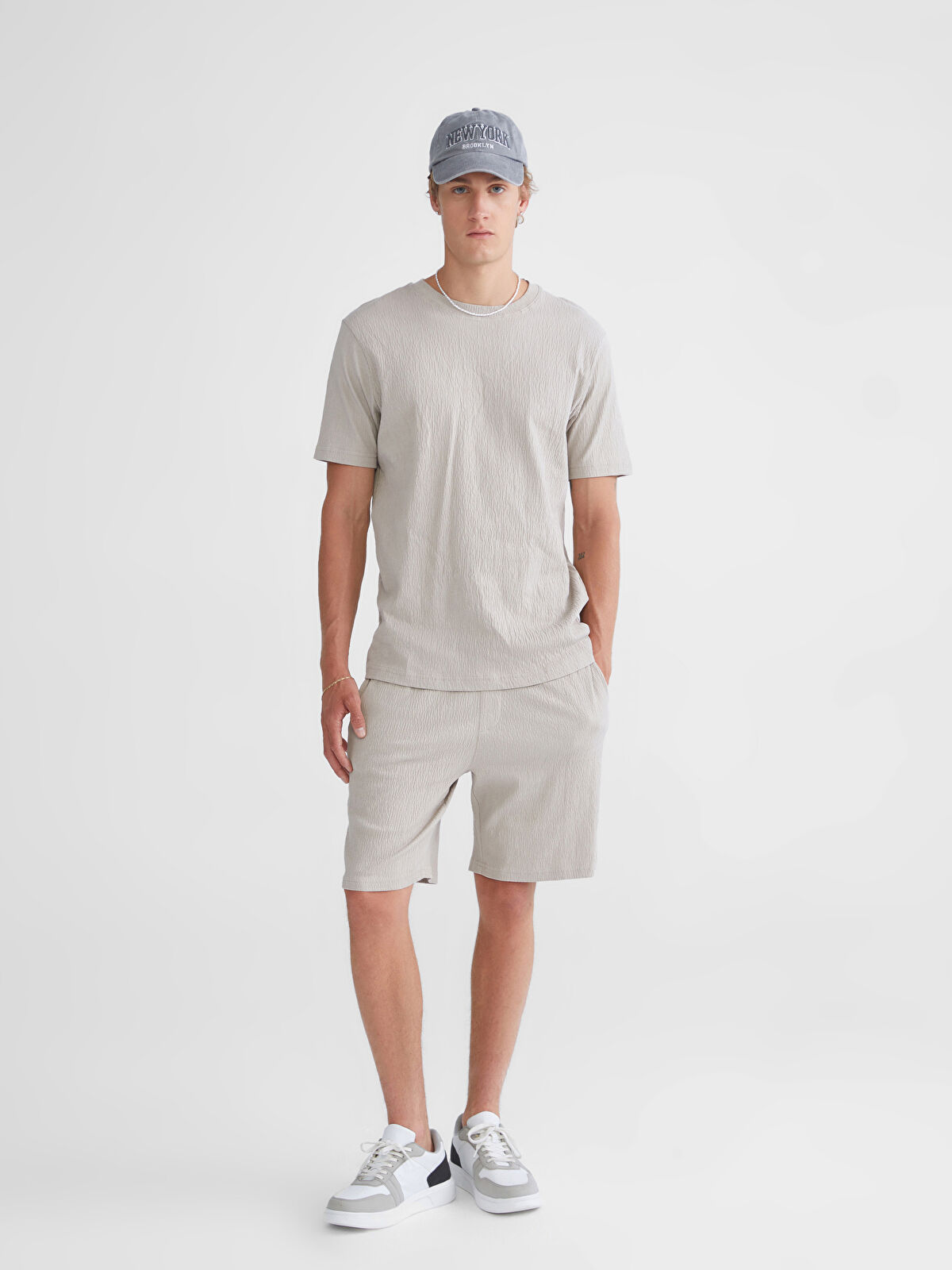 XSIDE Standard Fit Men's Shorts with Waist Tie Detail - S5IL66Z8