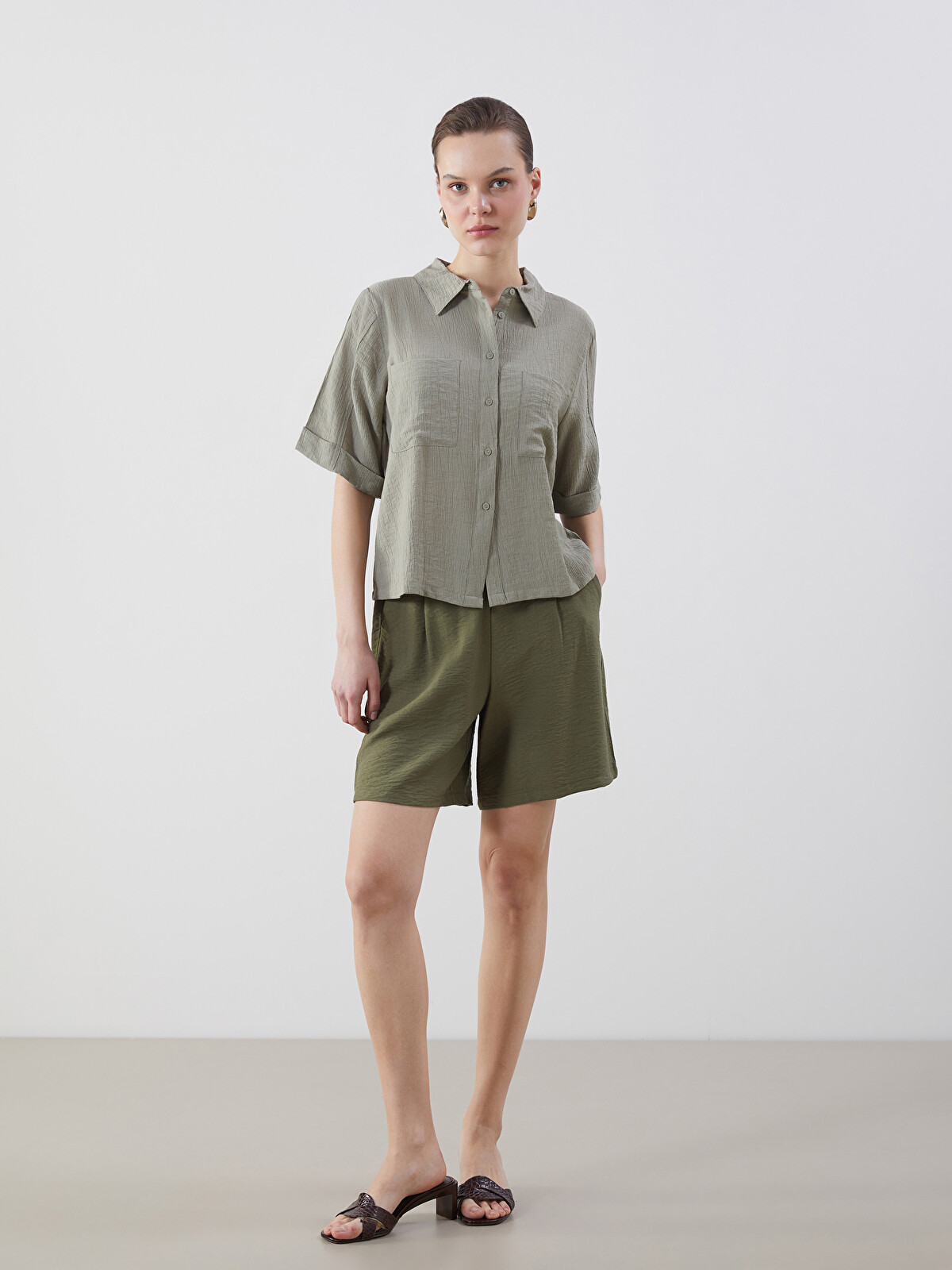 LCWAIKIKI Classic Elastic Waist Women's Pleated Shorts - S5IQ25Z8