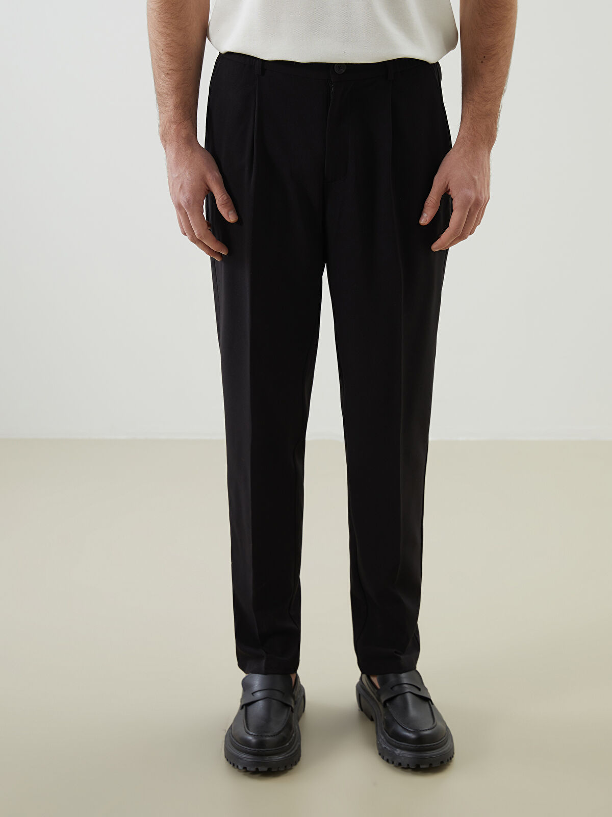 SOUTHBLUE Standard Fit Men's Trousers -S5IY52Z8-CVL - LC Waikiki