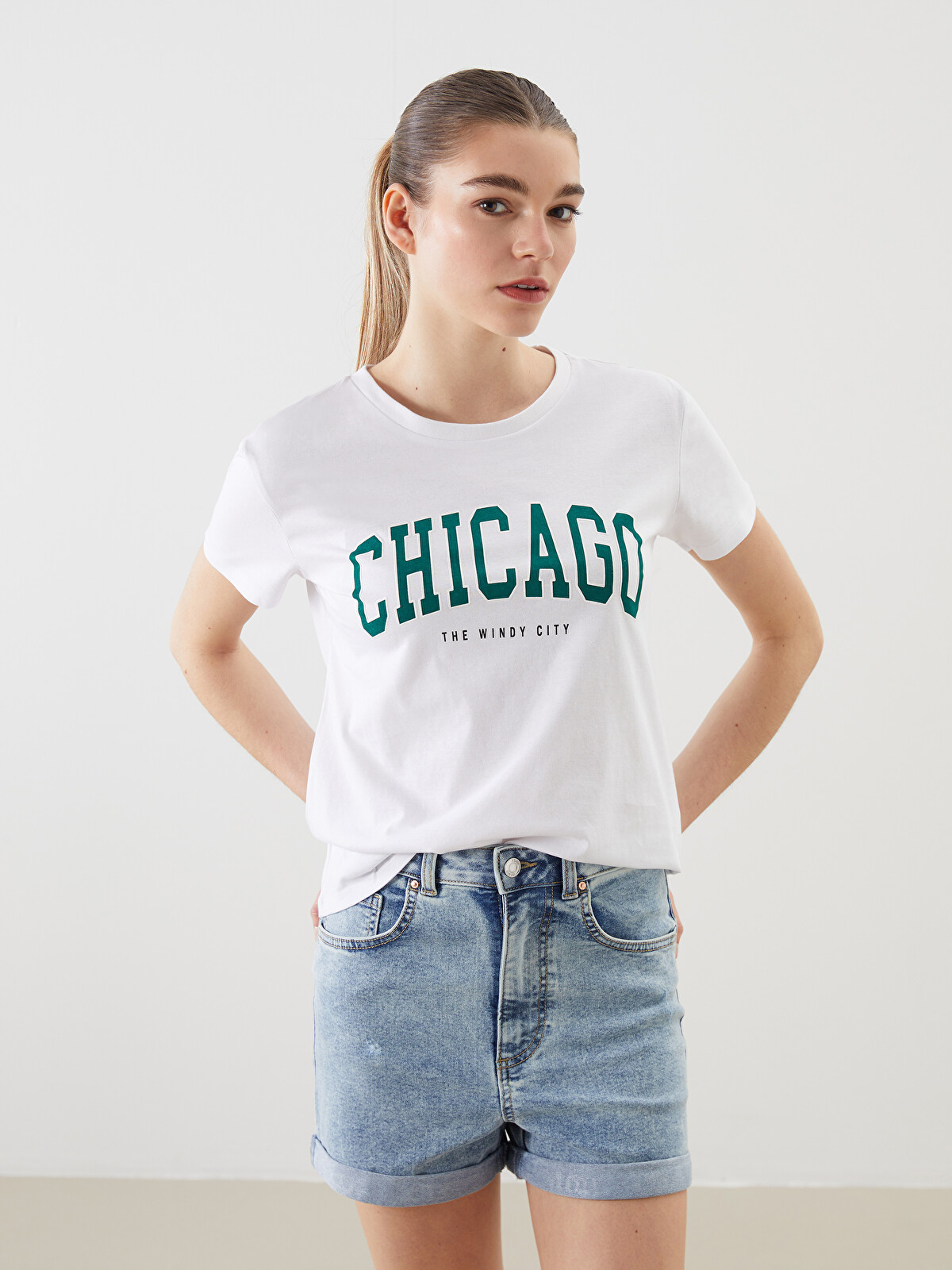 XSIDE Bisiklet Yaka Chicago Baskılı Kadın Tişört - S5JJ83Z8-Q6K