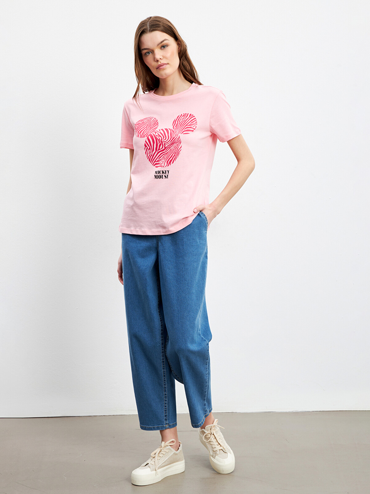 LCWAIKIKI Classic Crew Neck Mickey Mouse Printed Women's T-shirt