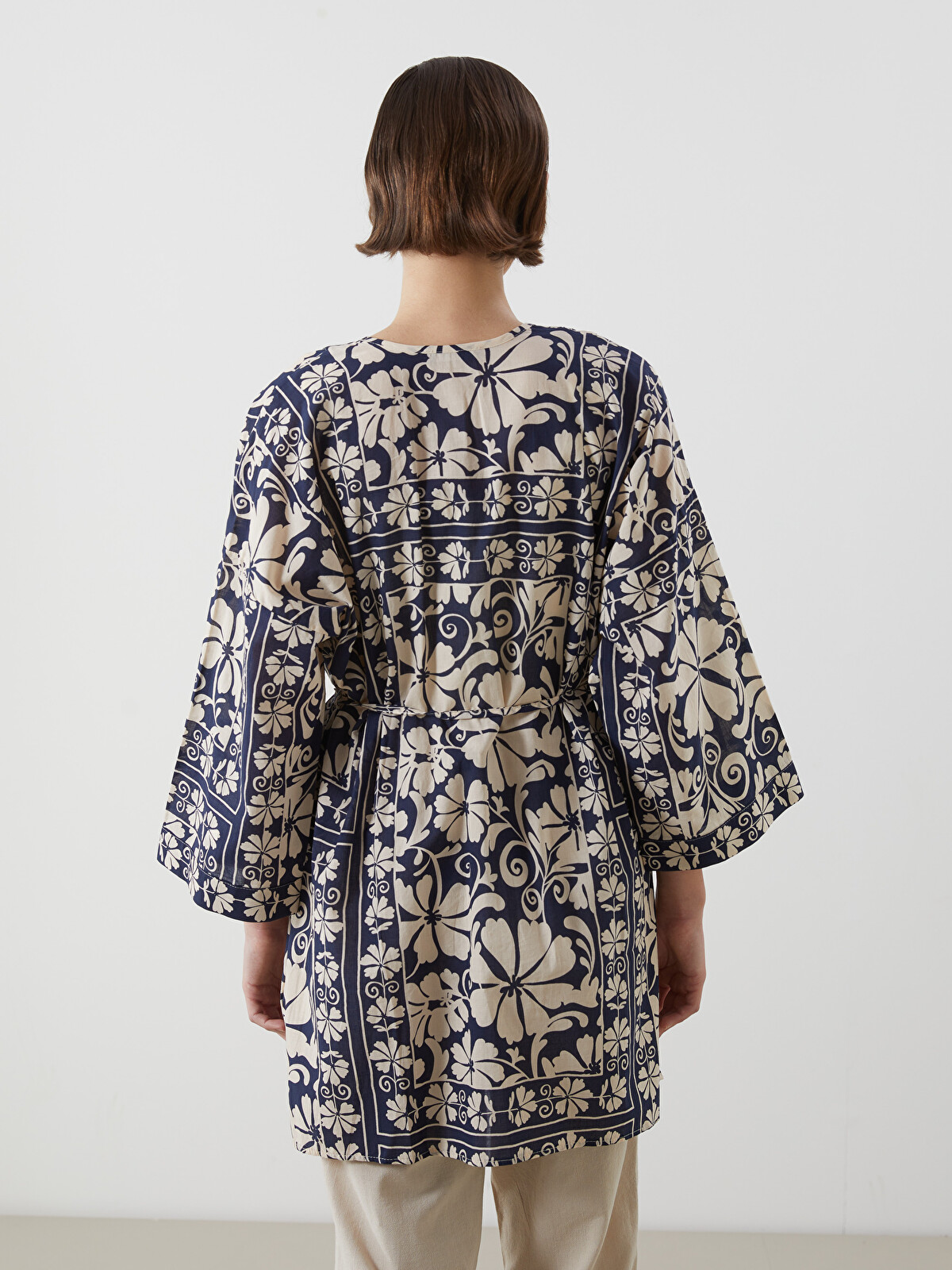エルンスト【Le Kimono】 LCWAIKIKI Classic Şal Yaka Desenli Oversize Kadın Kimono