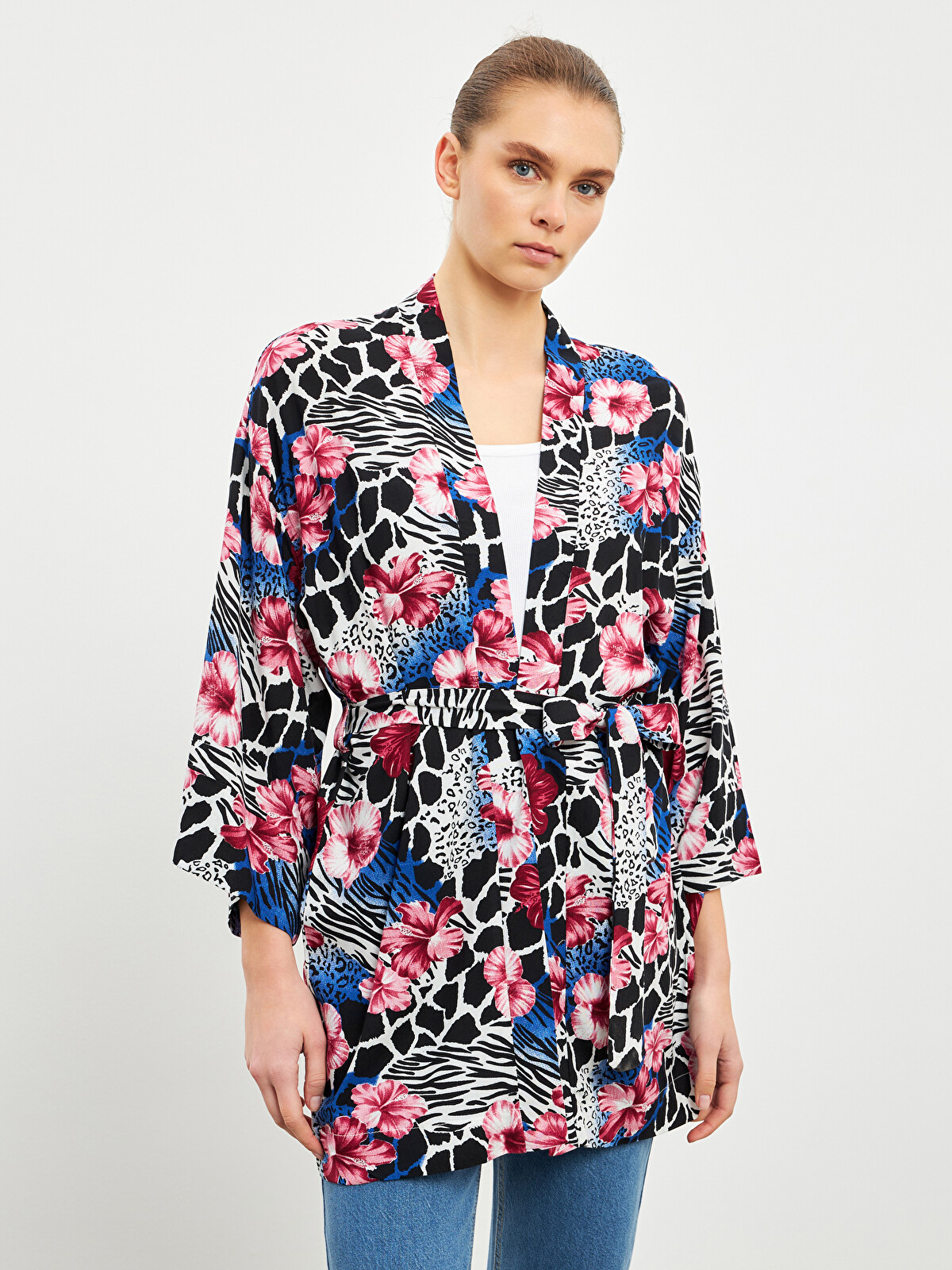 LCWAIKIKI Classic Shawl Collar Floral Oversize Women's Kimono