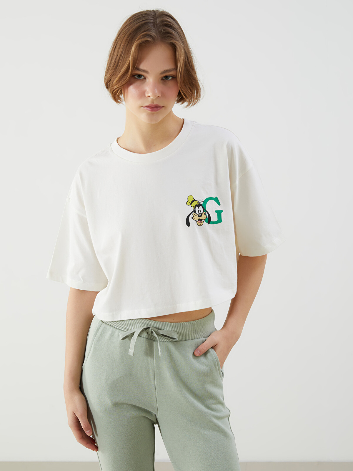 p_kuru　36 LCWAIKIKI Classic Goofy Printed Crew Neck Crop Top - S5KO41Z8-FEW