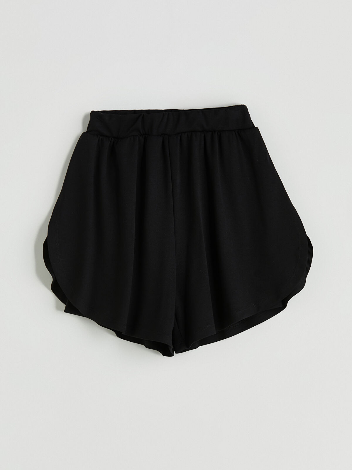 LCW Kids Basic Beli Lastikli Kız Çocuk Şort
