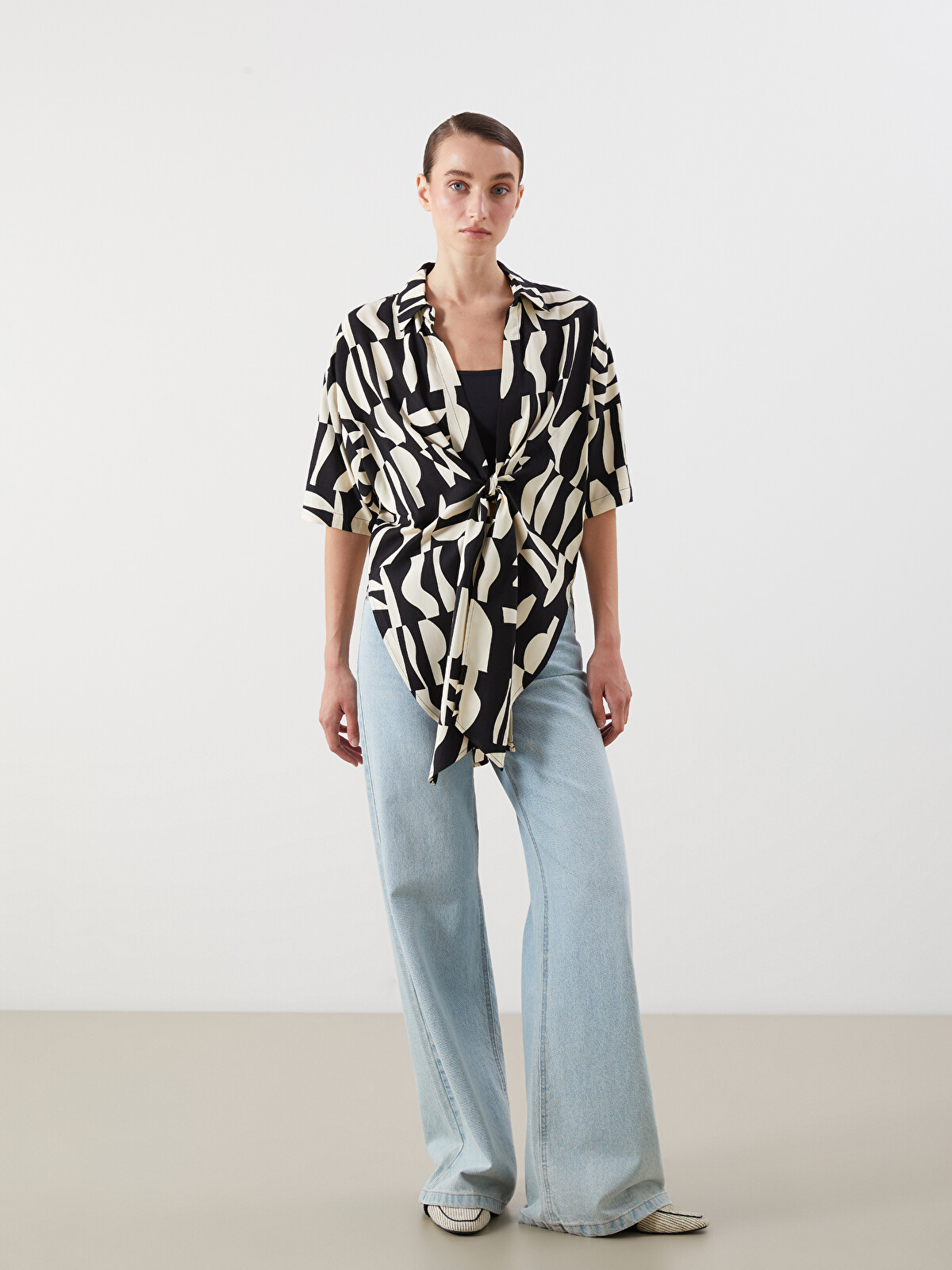 LCWAIKIKI Classic Shirt Collar Patterned Oversize Women's Kimono