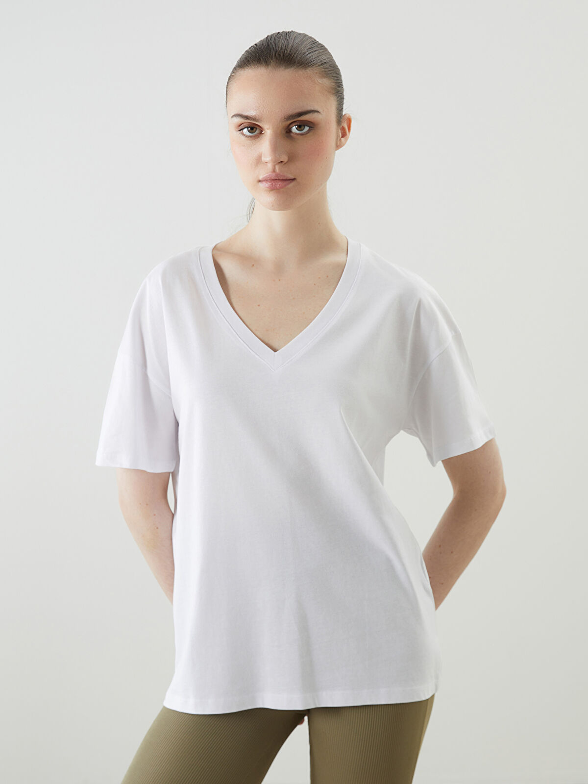 ベーシックラウンドネックＴシャツ 25SS：ホワイト ナチュラルドレープ ビッグシルエット 無地 / 切替 とろみポンチ