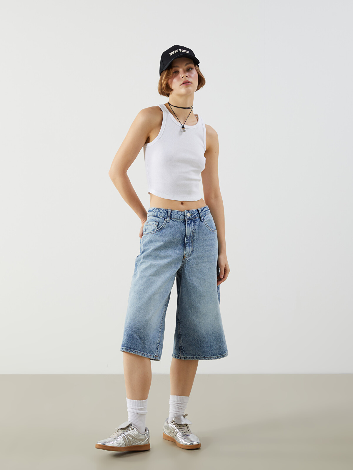 XSIDE Bermuda Fit Women's Jean Shorts - S5O789Z8-S1D | LC Waikiki