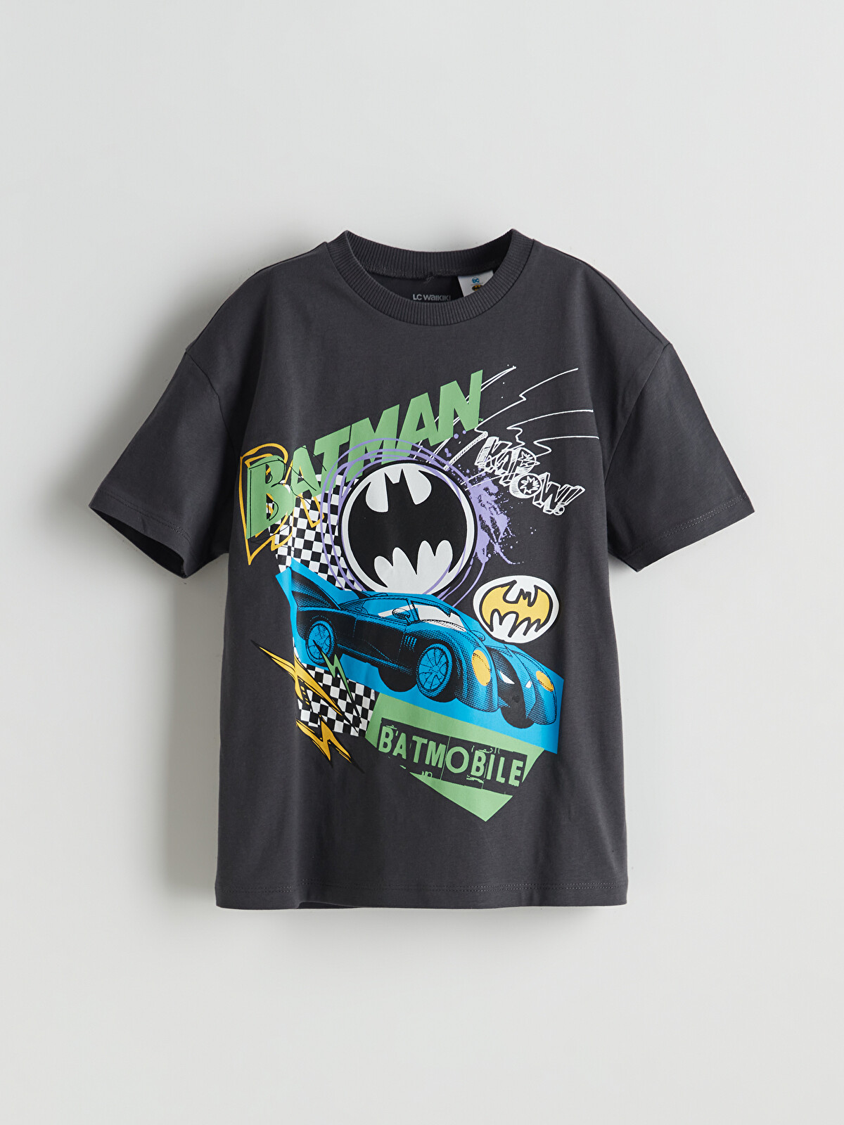 LCW Kids Antrasit Bisiklet Yaka Batman Baskılı Erkek Çocuk Tişört